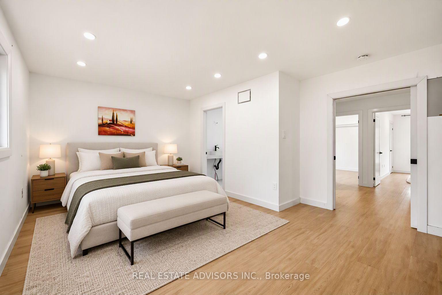 Photo 9 of 64 Acorn Crescent, Wasaga Beach — HOMEH