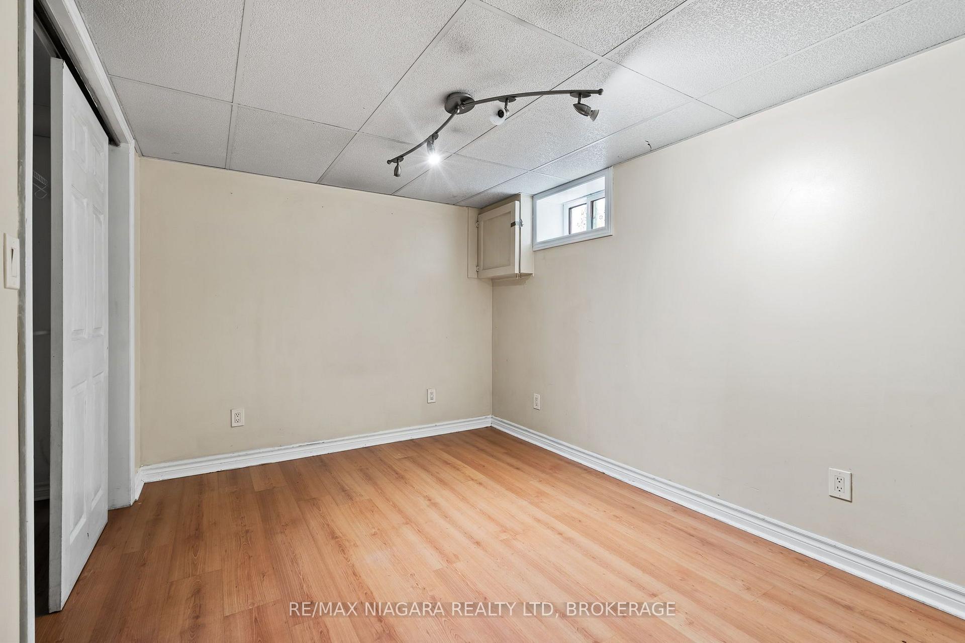 Photo 15 of 241 Bertie Street, Fort Erie, Central — HOMEH