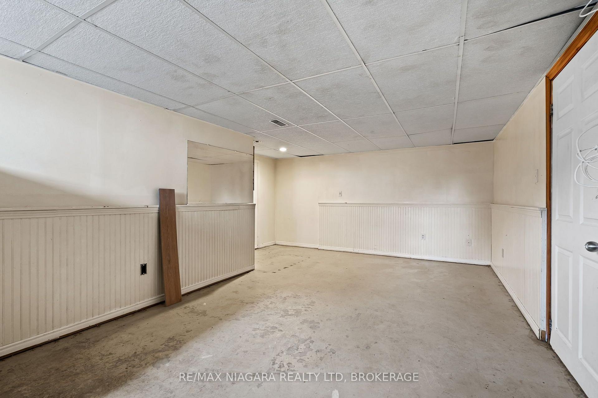 Photo 17 of 241 Bertie Street, Fort Erie, Central — HOMEH