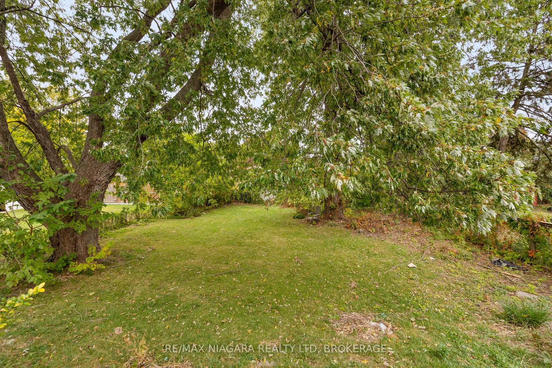 Photo 20 of 241 Bertie Street, Fort Erie, Central — HOMEH