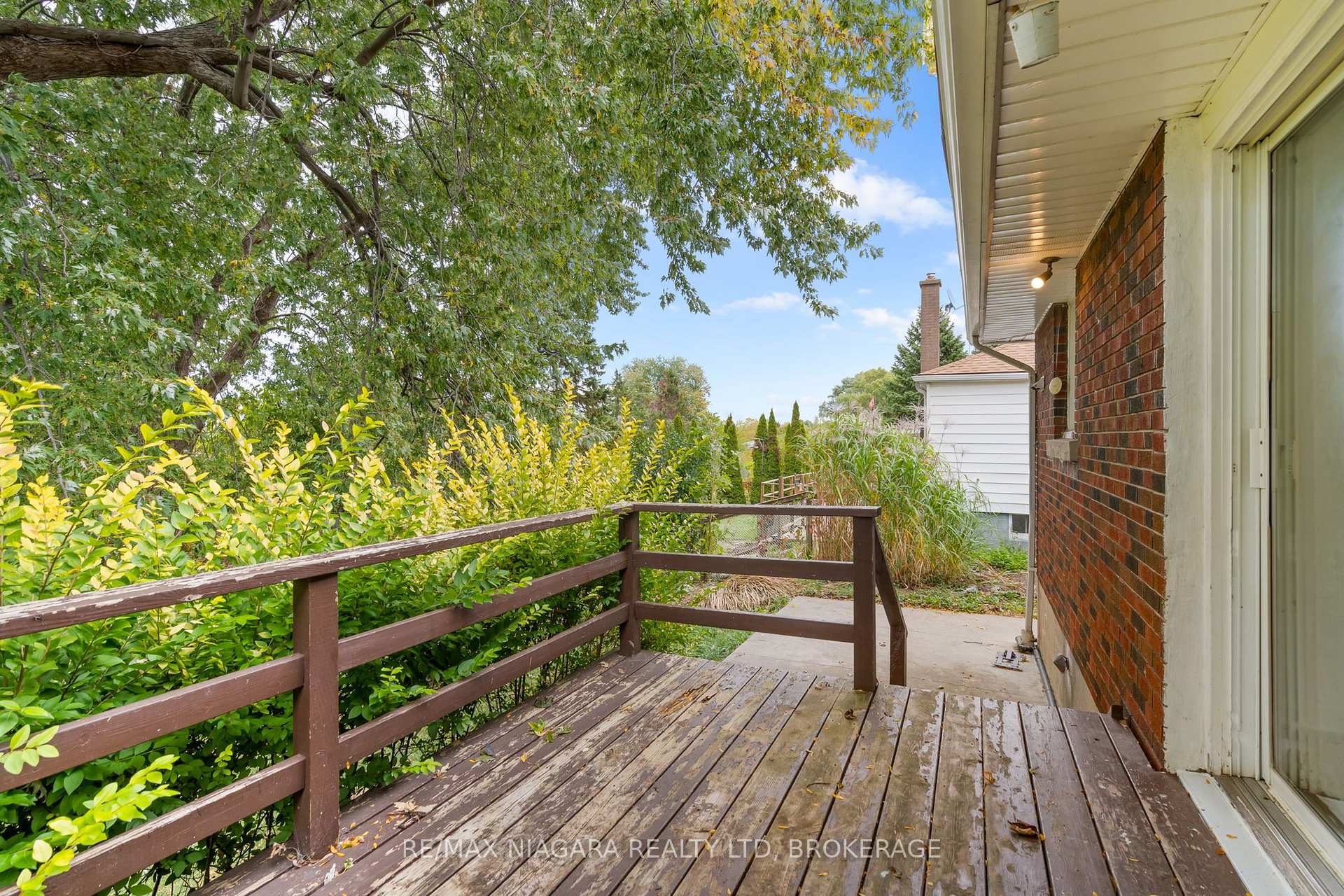 Photo 23 of 241 Bertie Street, Fort Erie, Central — HOMEH