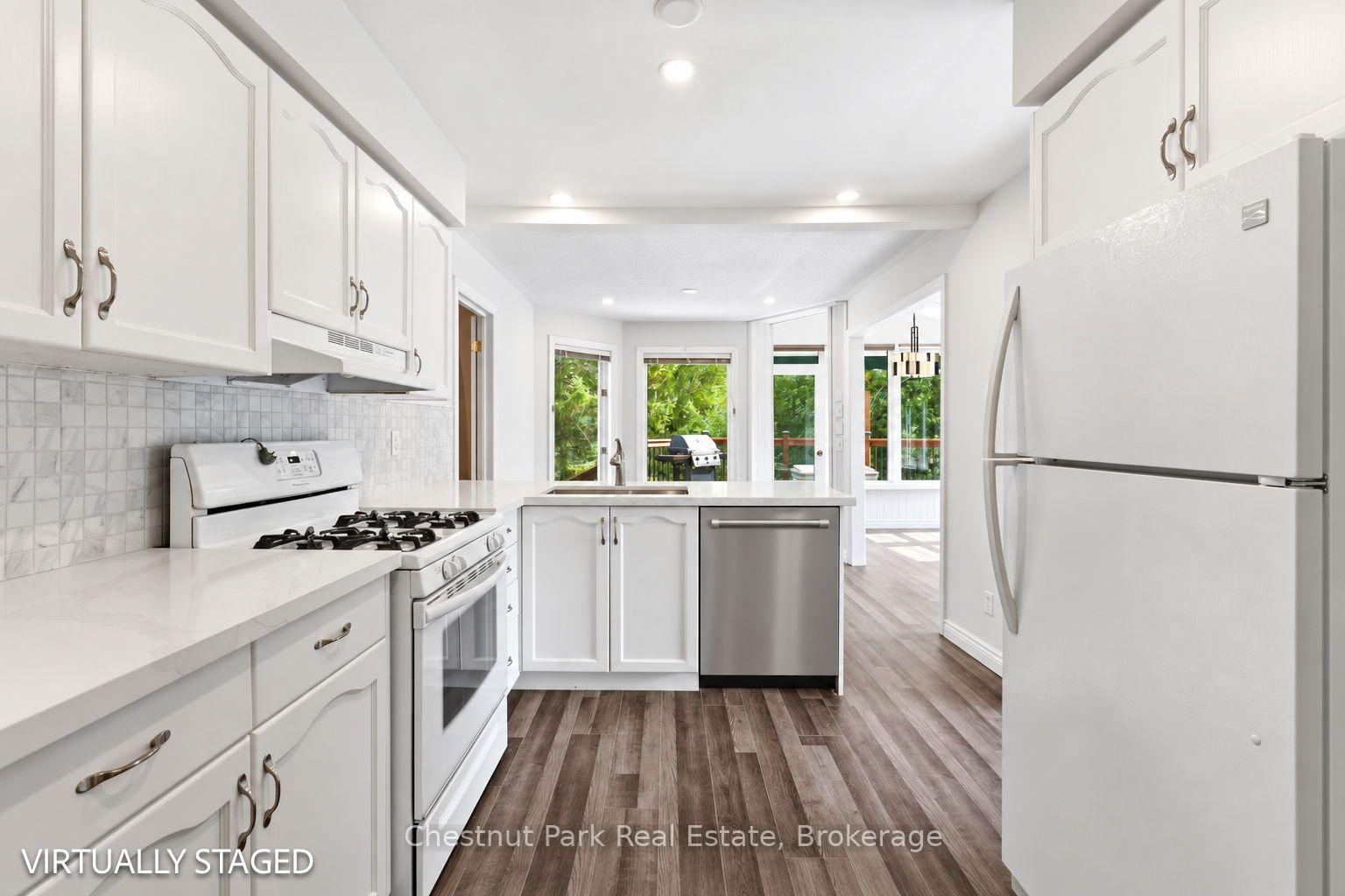 Photo 9 of 30 Catharine Crescent, Bracebridge, Monck (Bracebridge) — HOMEH