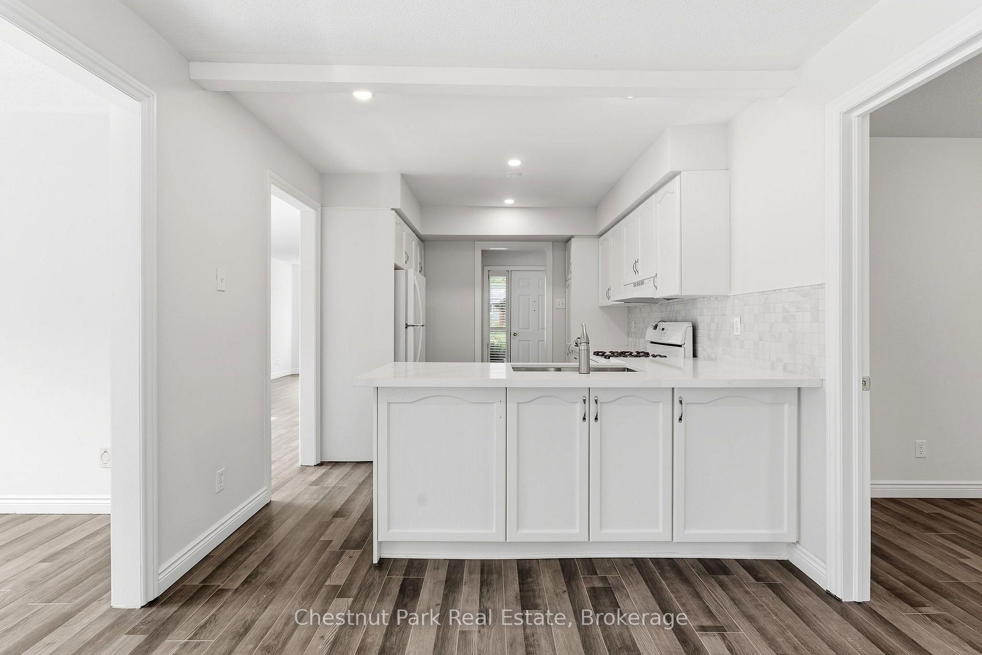 Photo 10 of 30 Catharine Crescent, Bracebridge, Monck (Bracebridge) — HOMEH