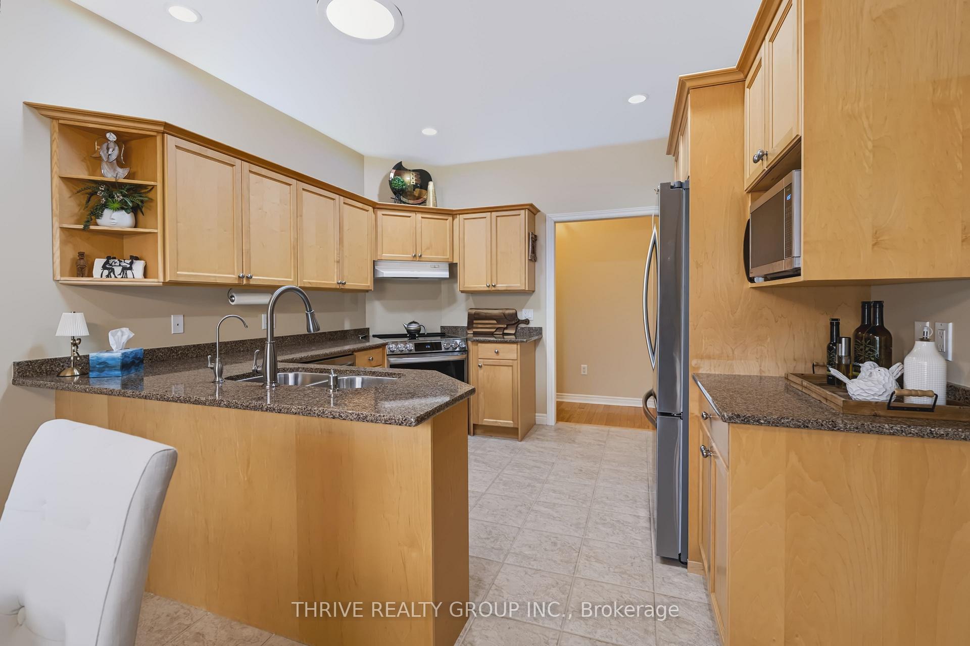 Photo 34 of Unit 6, 448 Commissioners Road E, London, South G — HOMEH