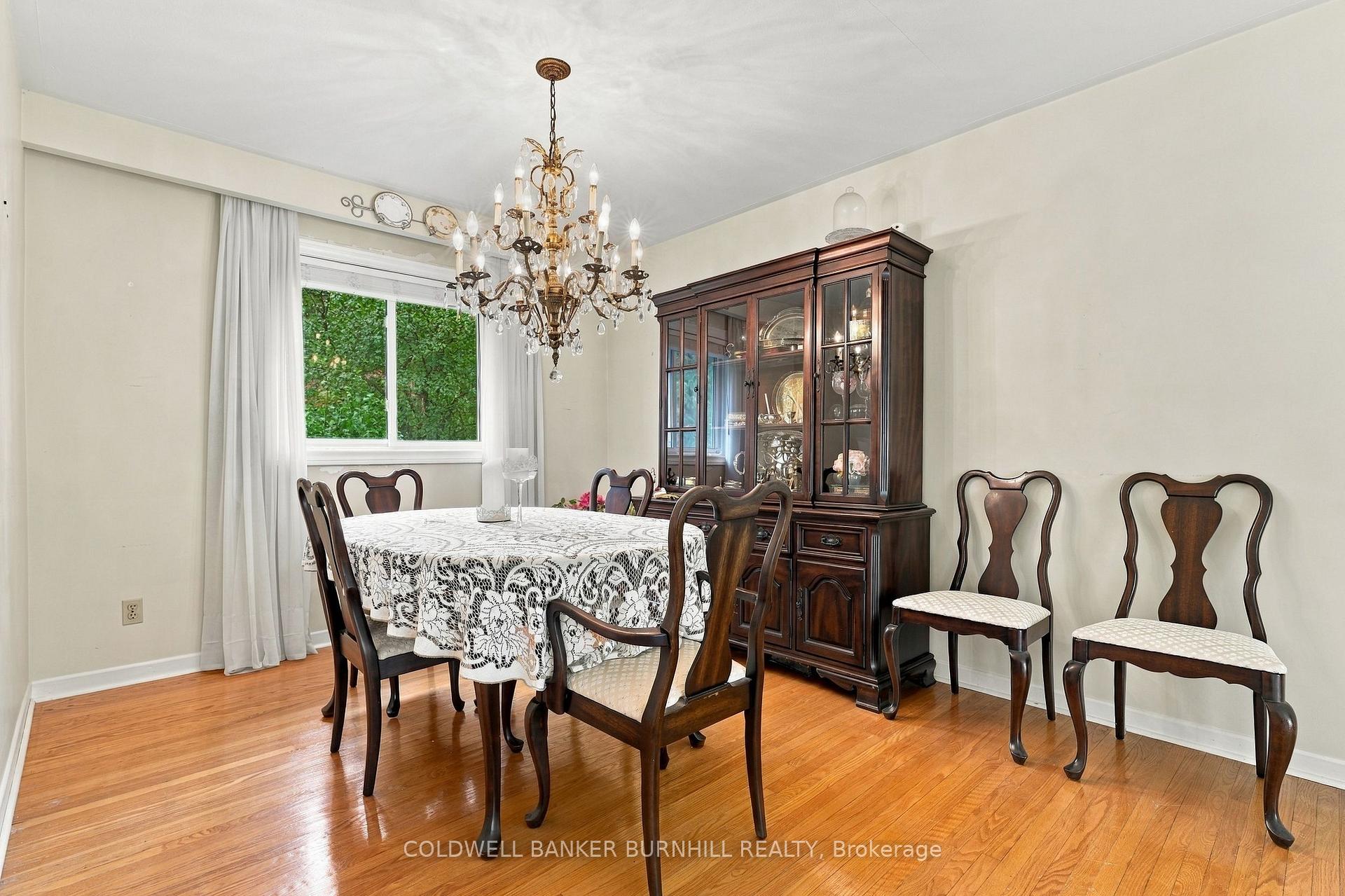 Photo 11 of 688 Cherrywood Drive, Burlington, LaSalle — HOMEH