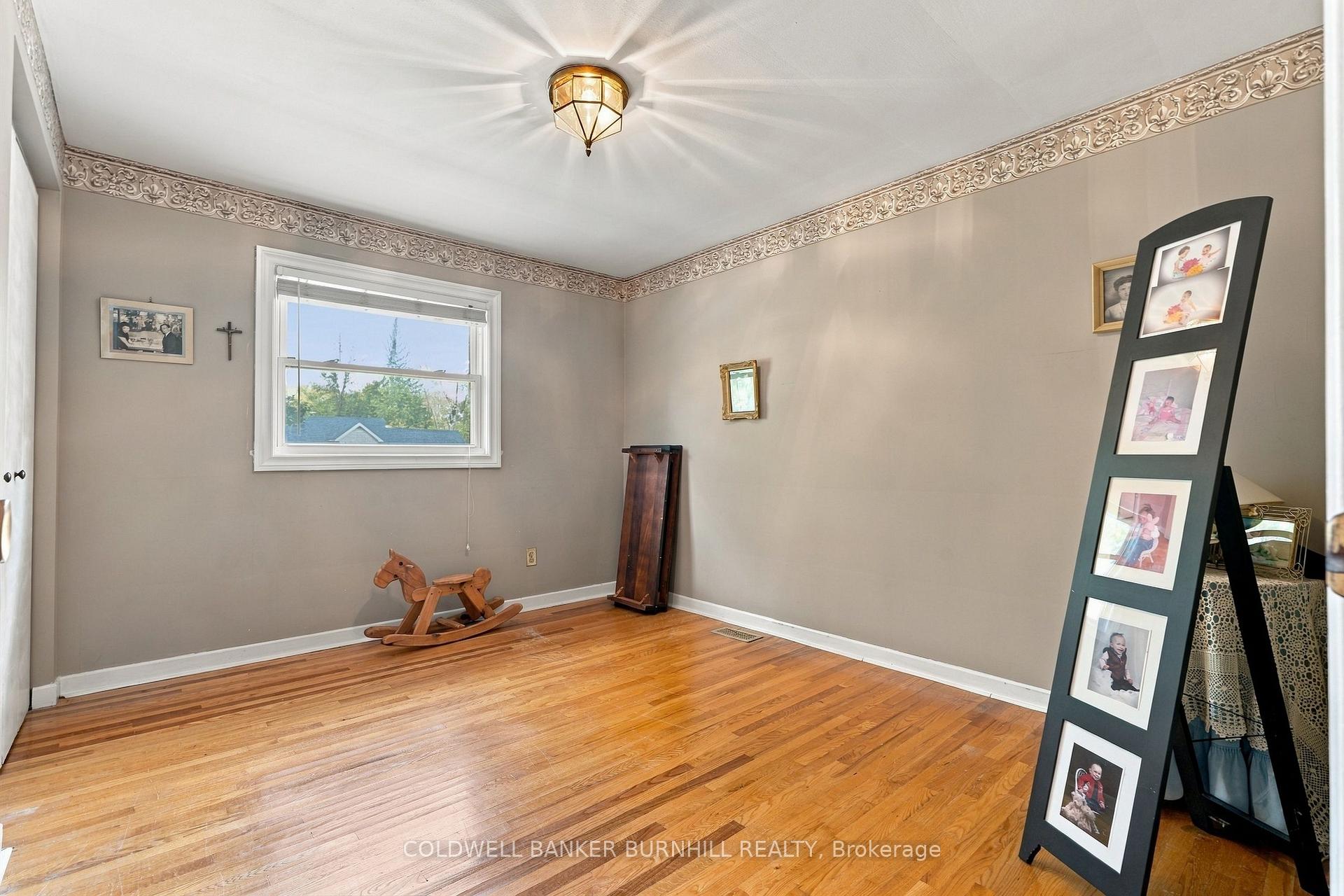 Photo 32 of 688 Cherrywood Drive, Burlington, LaSalle — HOMEH