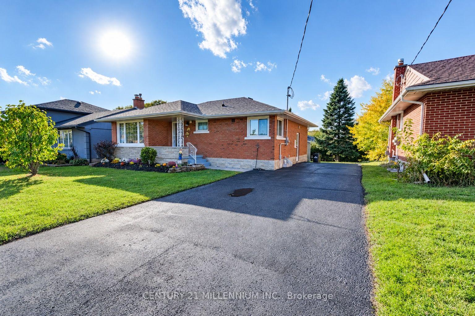 Photo 2 of 46 Traynor Avenue, Kitchener, Vanier - Kitchener — HOMEH