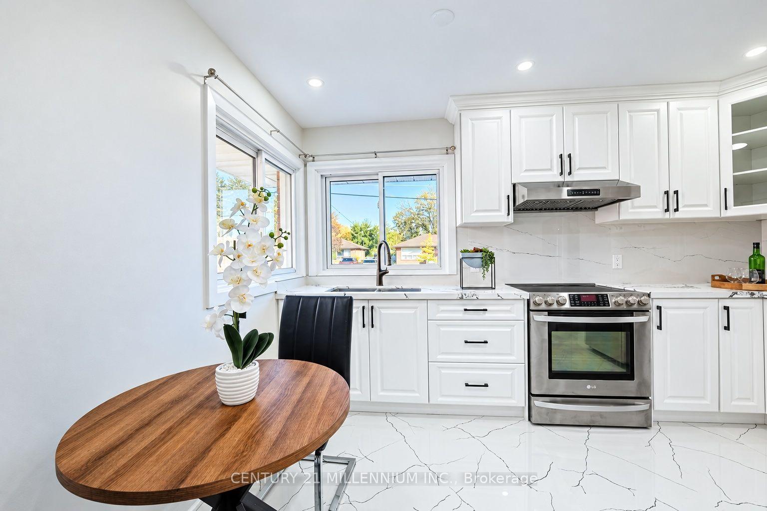 Photo 13 of 46 Traynor Avenue, Kitchener, Vanier - Kitchener — HOMEH