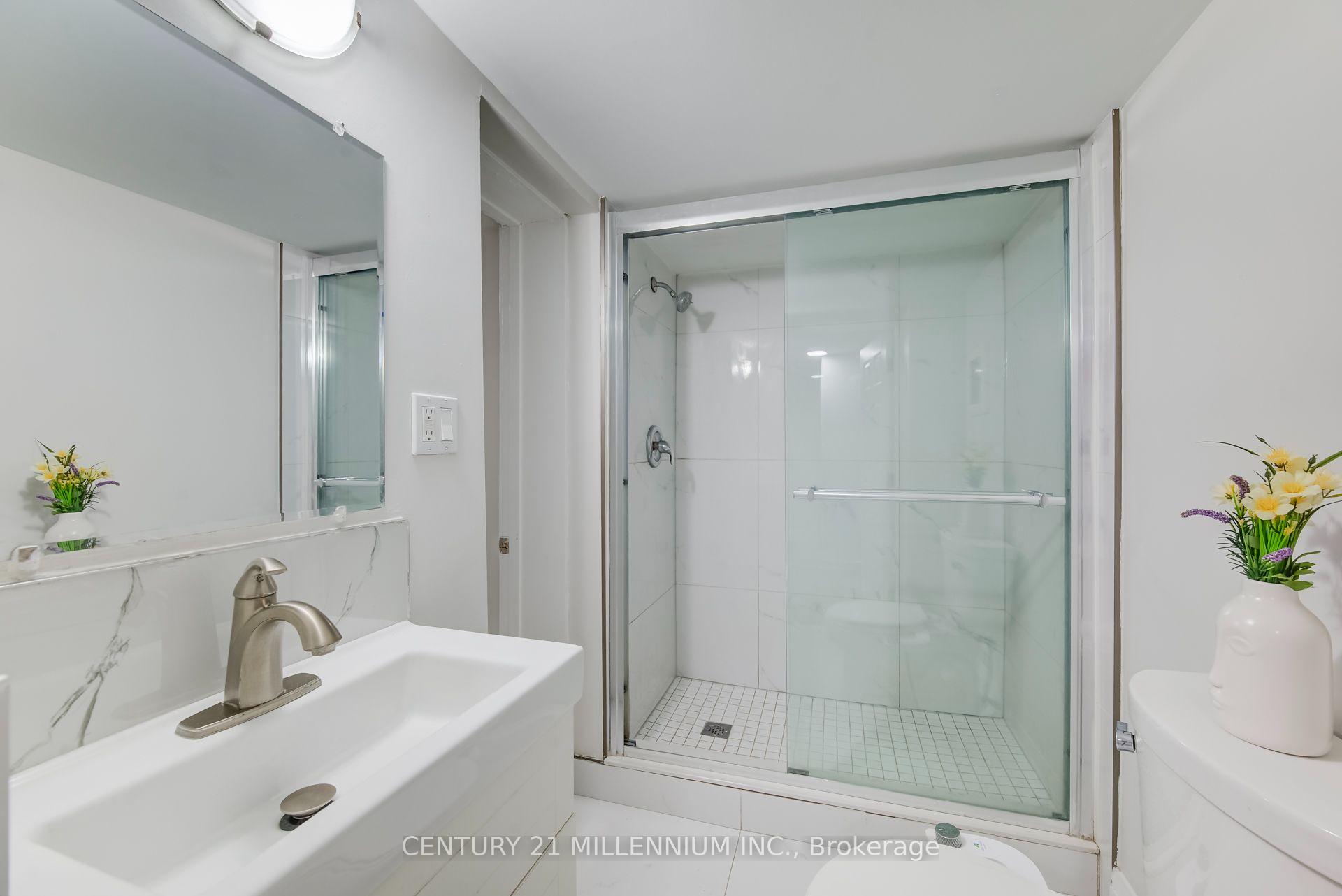 Photo 36 of 46 Traynor Avenue, Kitchener, Vanier - Kitchener — HOMEH