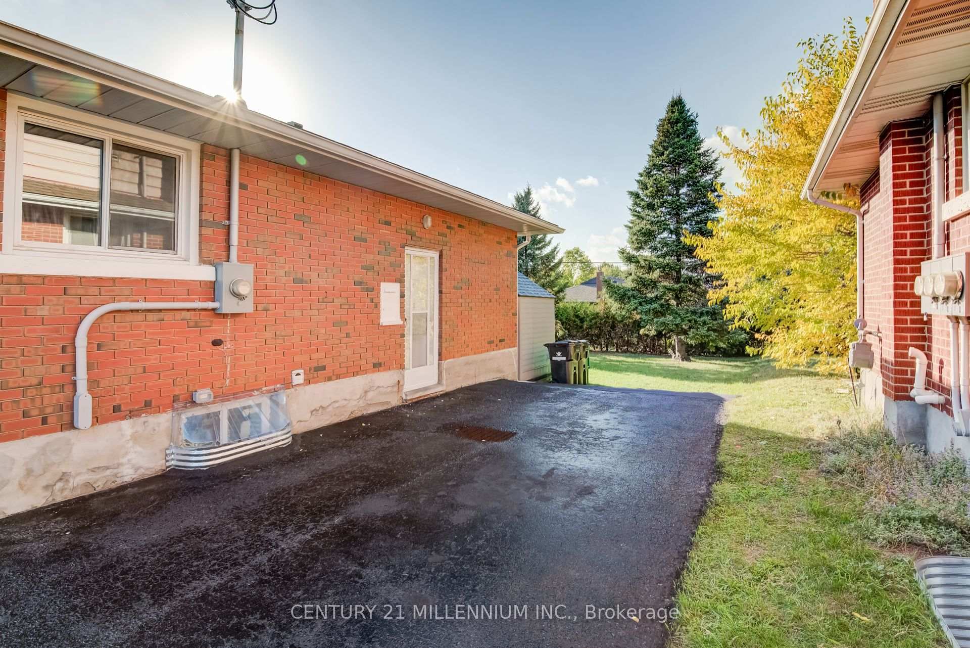Photo 38 of 46 Traynor Avenue, Kitchener, Vanier - Kitchener — HOMEH
