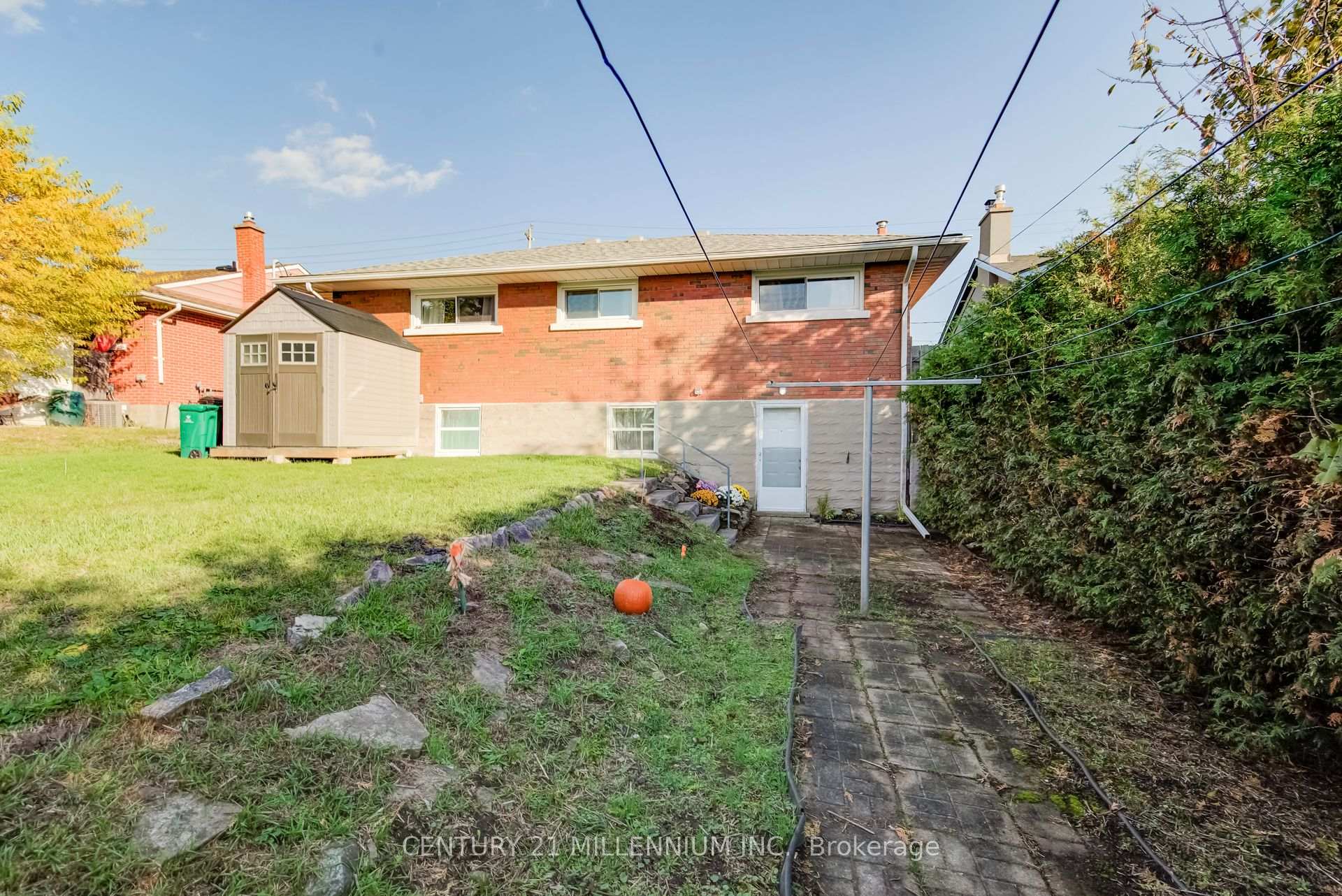 Photo 42 of 46 Traynor Avenue, Kitchener, Vanier - Kitchener — HOMEH