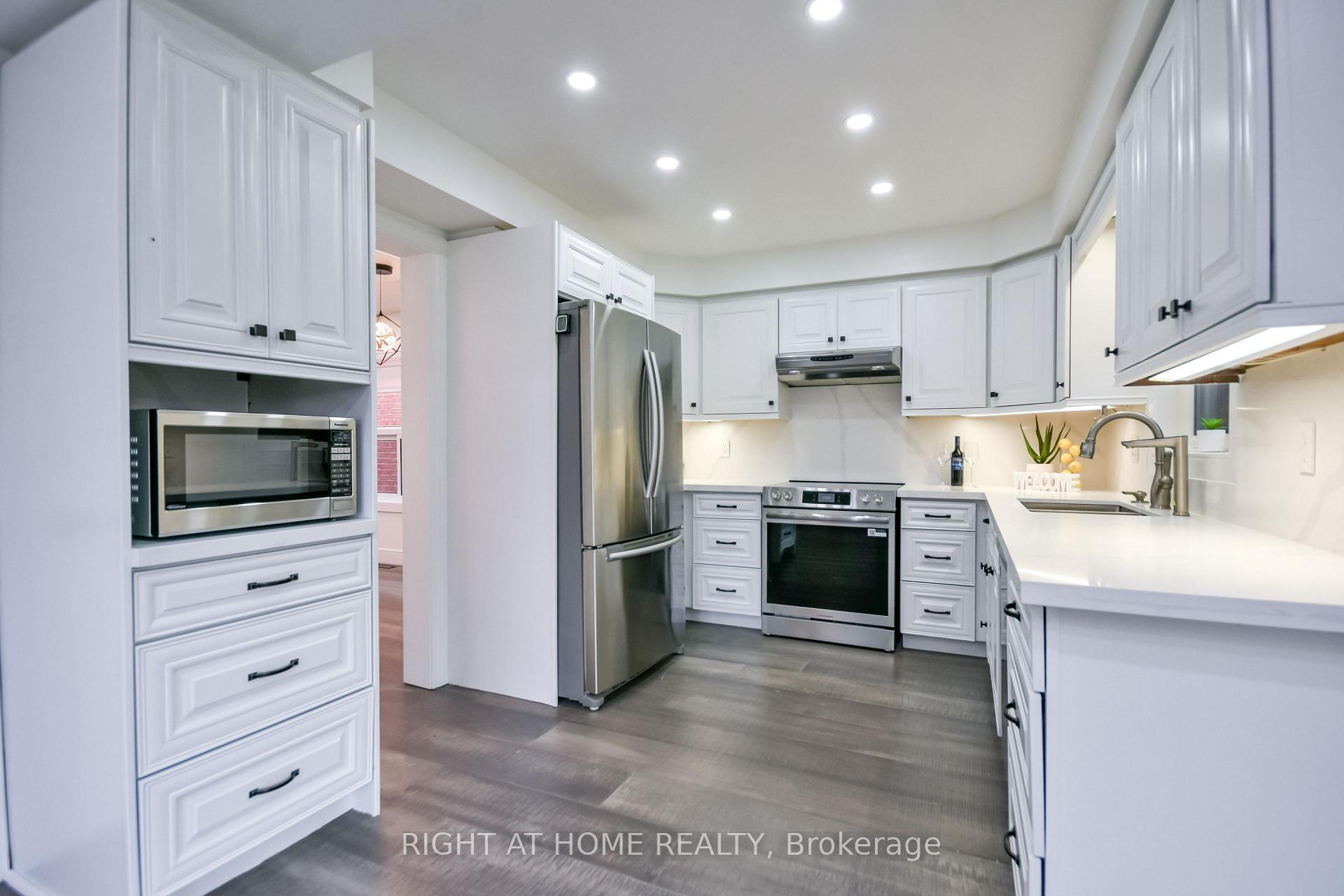 Photo 3 of 112 Birchwood Drive, Barrie, East Bayfield — HOMEH