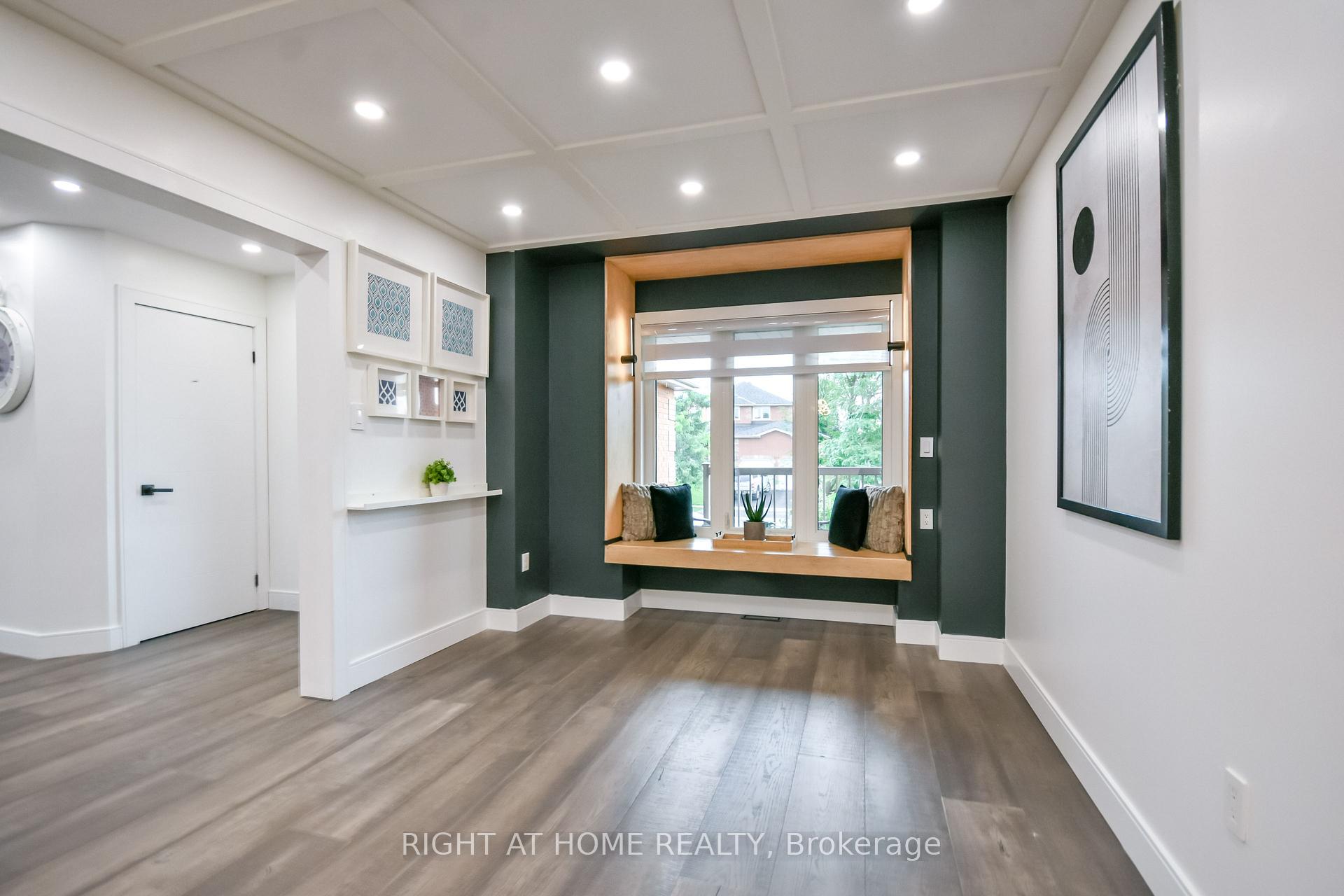 Photo 12 of 112 Birchwood Drive, Barrie, East Bayfield — HOMEH