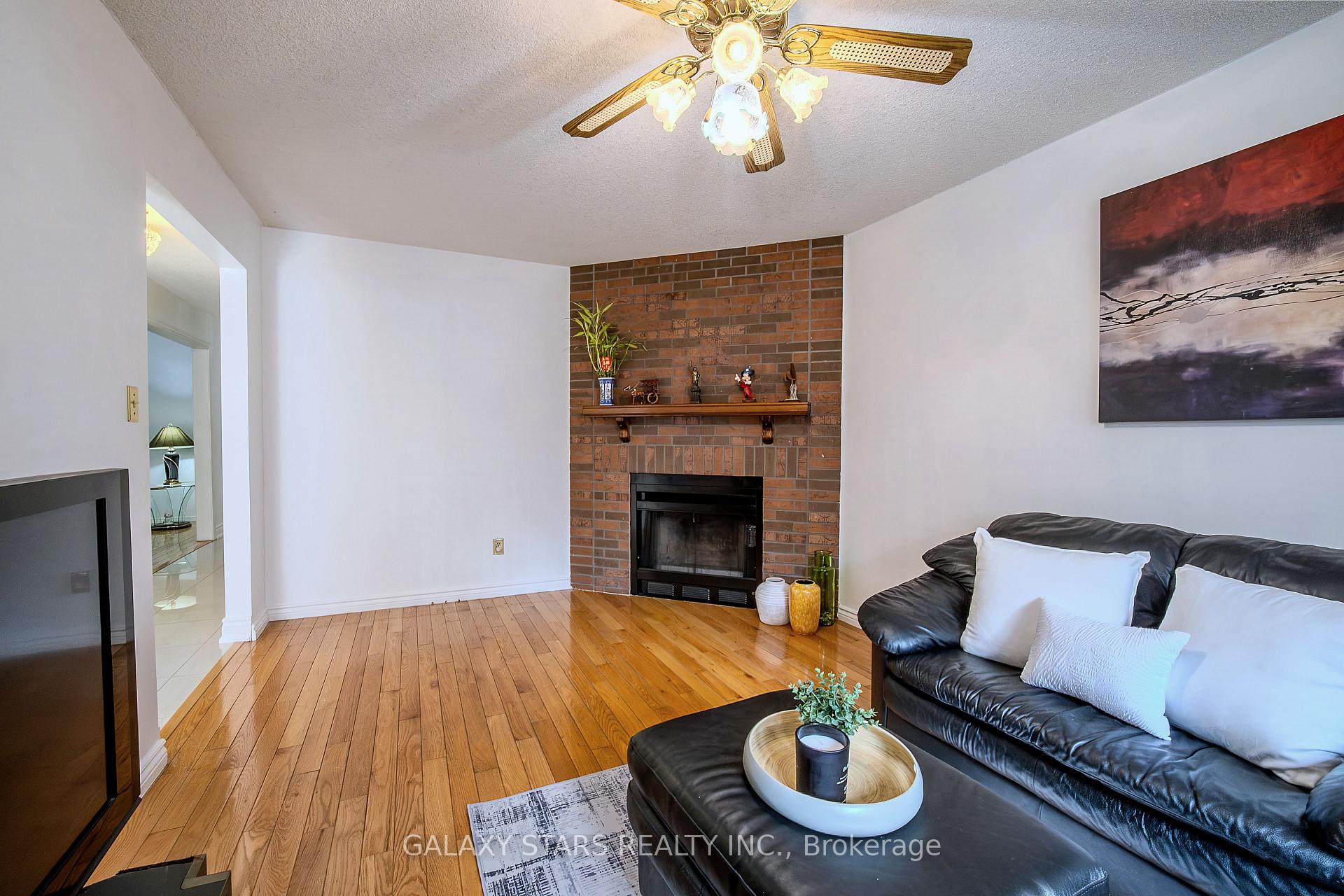 Photo 13 of 2 Noble Drive, Ajax, Central East — HOMEH