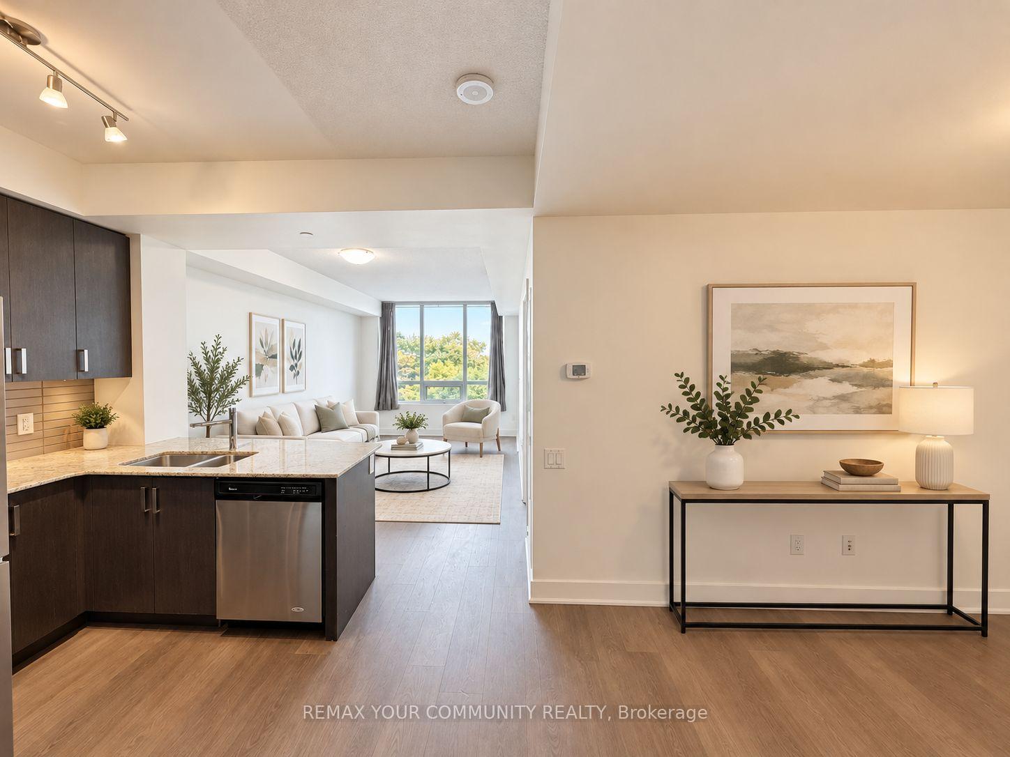 Photo 3 of Unit 612, 7608 Yonge Street, Vaughan, Crestwood-Springfarm-Yorkhill — HOMEH