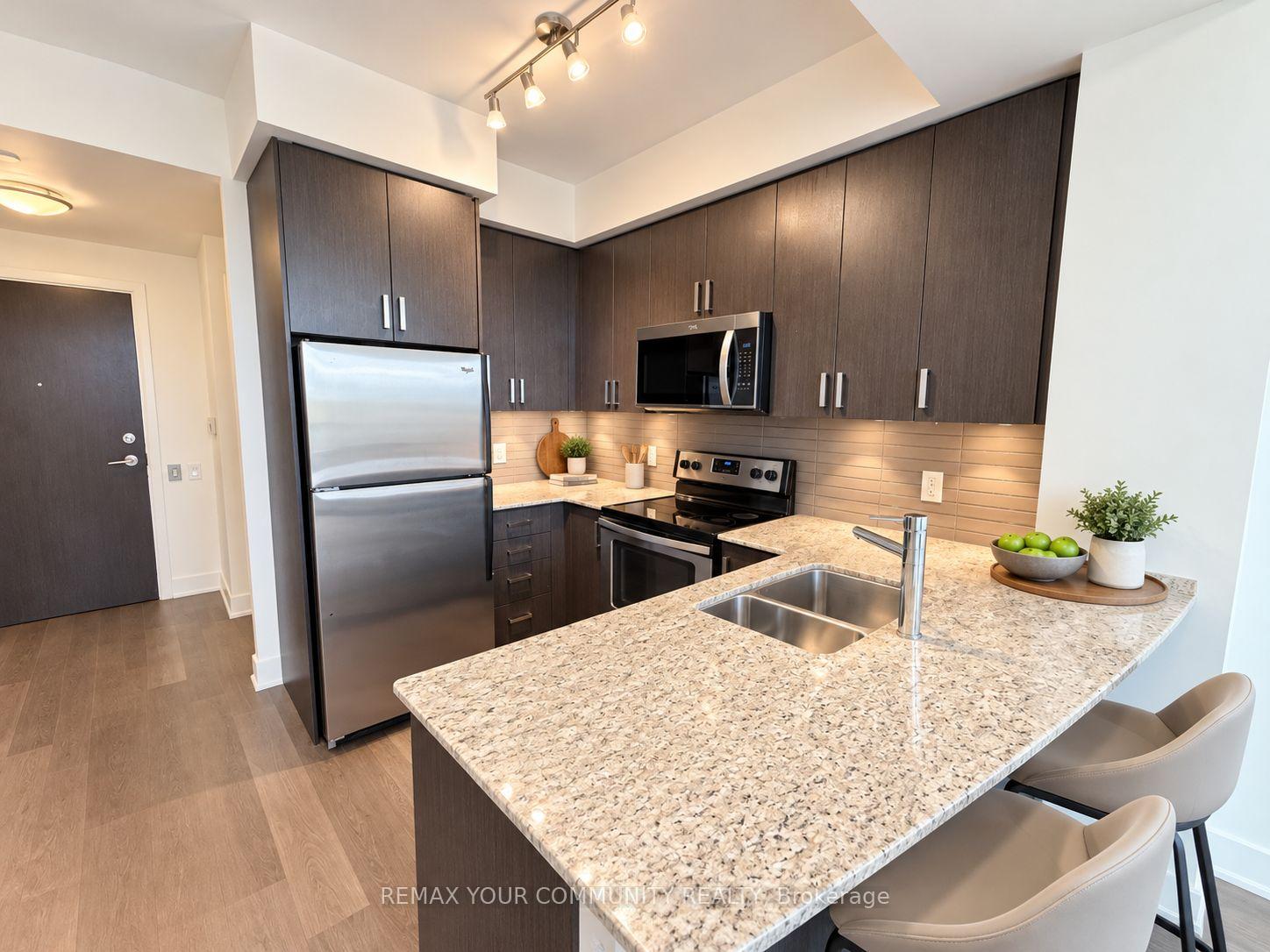 Photo 7 of Unit 612, 7608 Yonge Street, Vaughan, Crestwood-Springfarm-Yorkhill — HOMEH