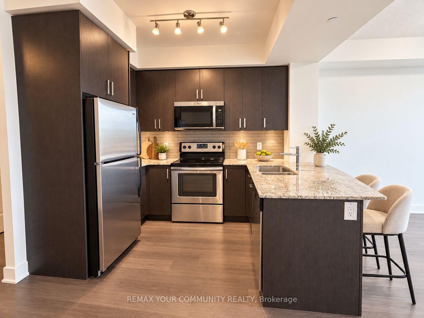 Photo 8 of Unit 612, 7608 Yonge Street, Vaughan, Crestwood-Springfarm-Yorkhill — HOMEH