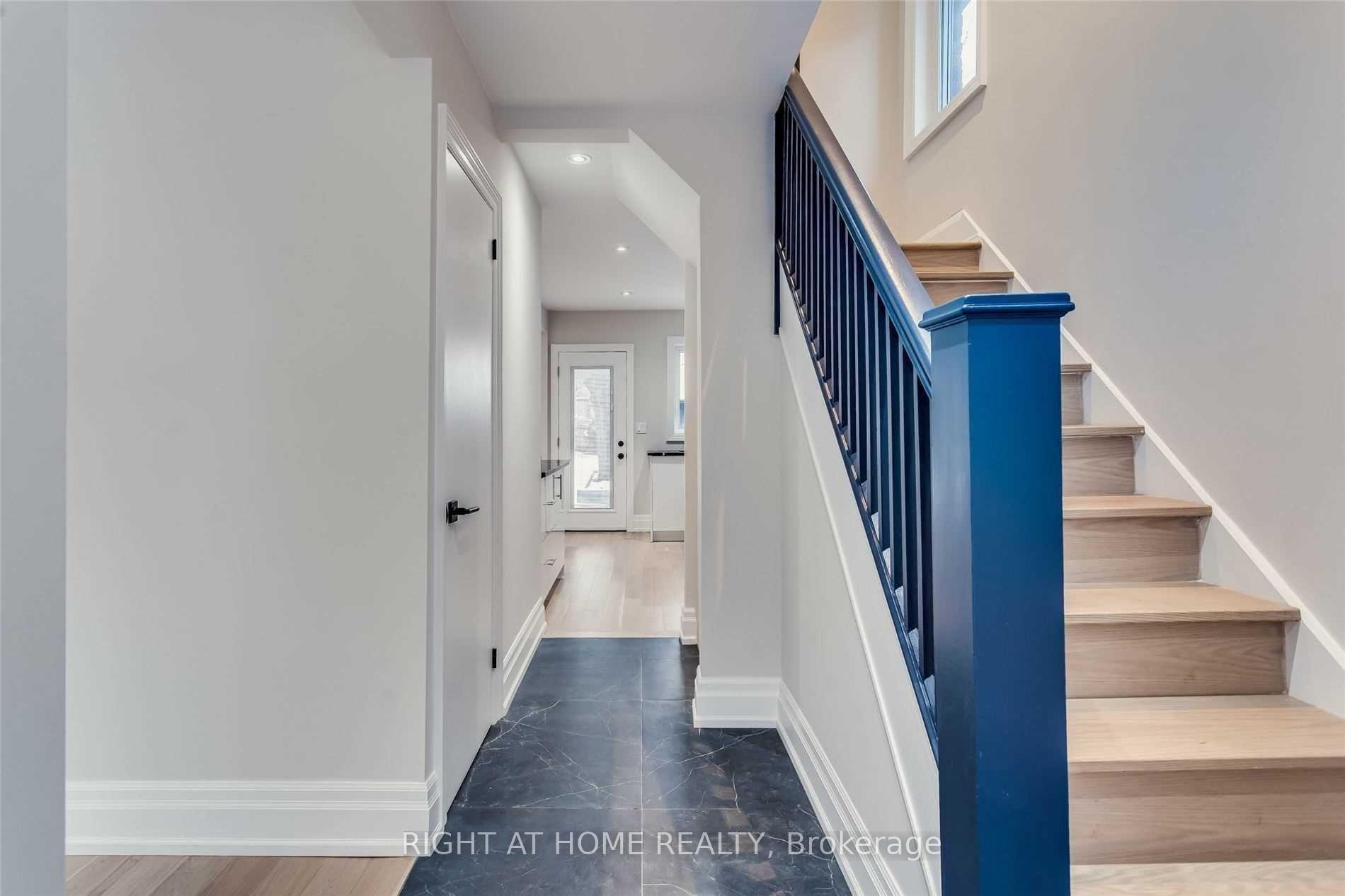 Photo 3 of 611 Hillsdale Avenue E, Toronto, Mount Pleasant East — HOMEH