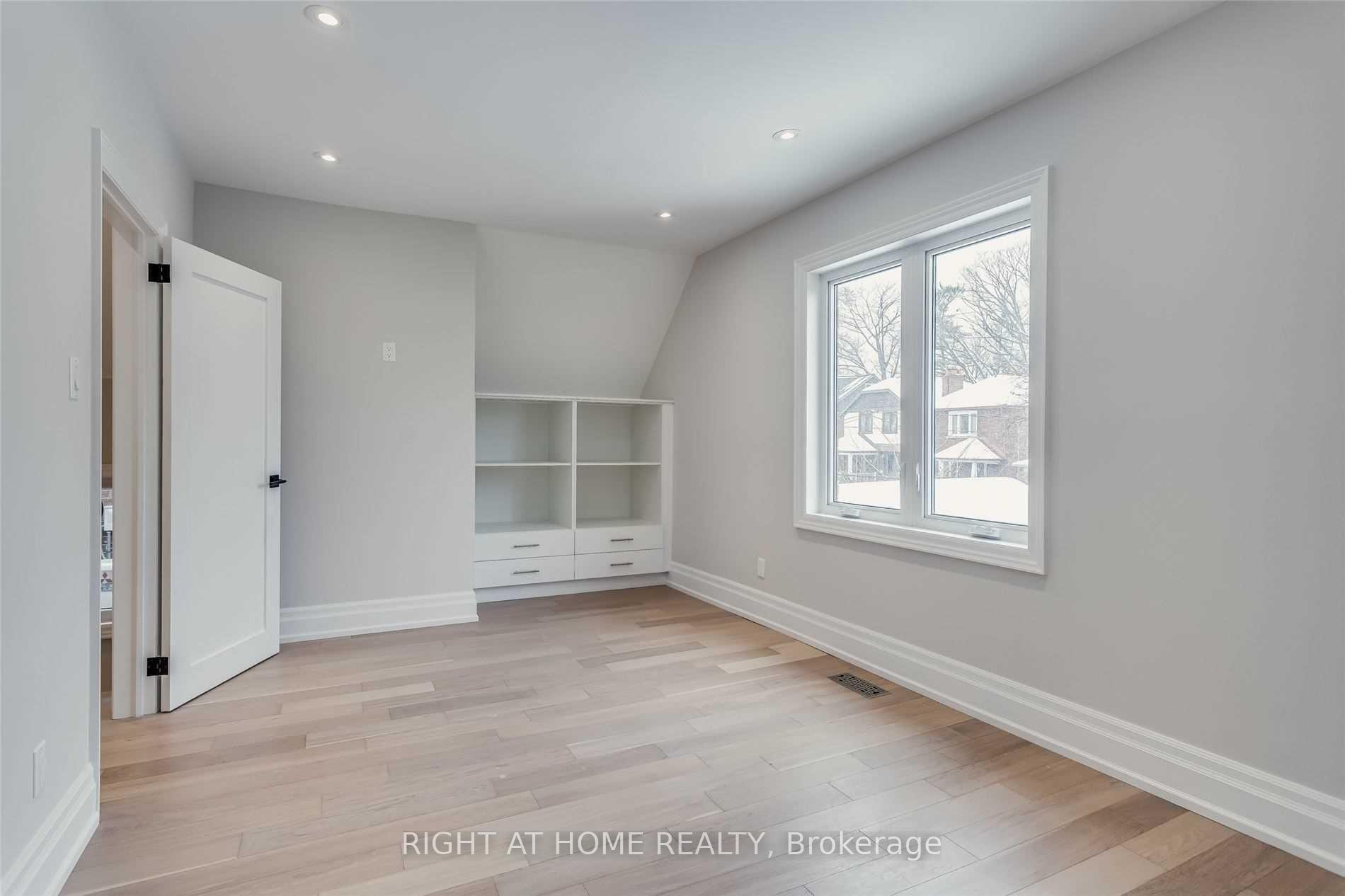 Photo 15 of 611 Hillsdale Avenue E, Toronto, Mount Pleasant East — HOMEH
