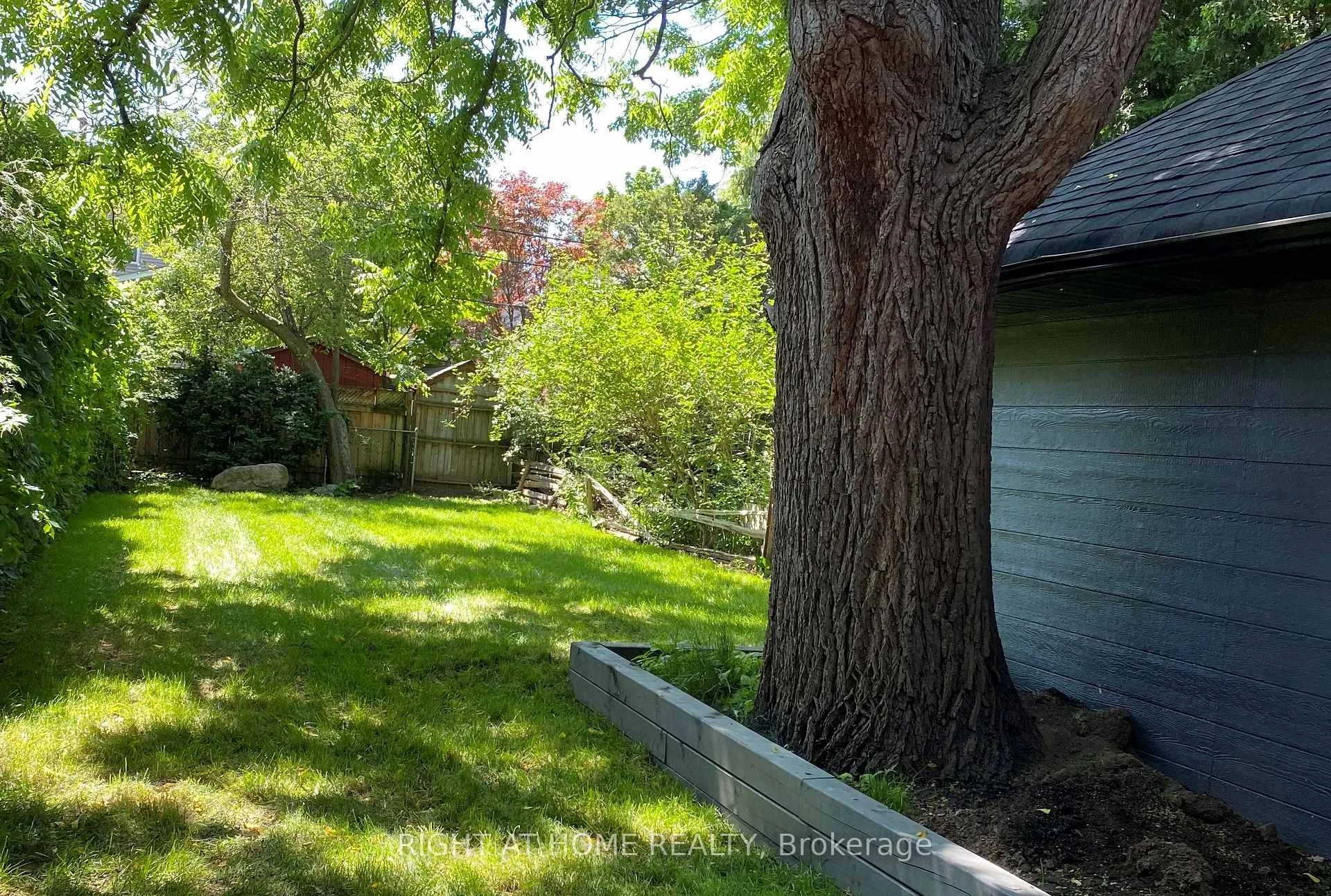 Photo 34 of 611 Hillsdale Avenue E, Toronto, Mount Pleasant East — HOMEH