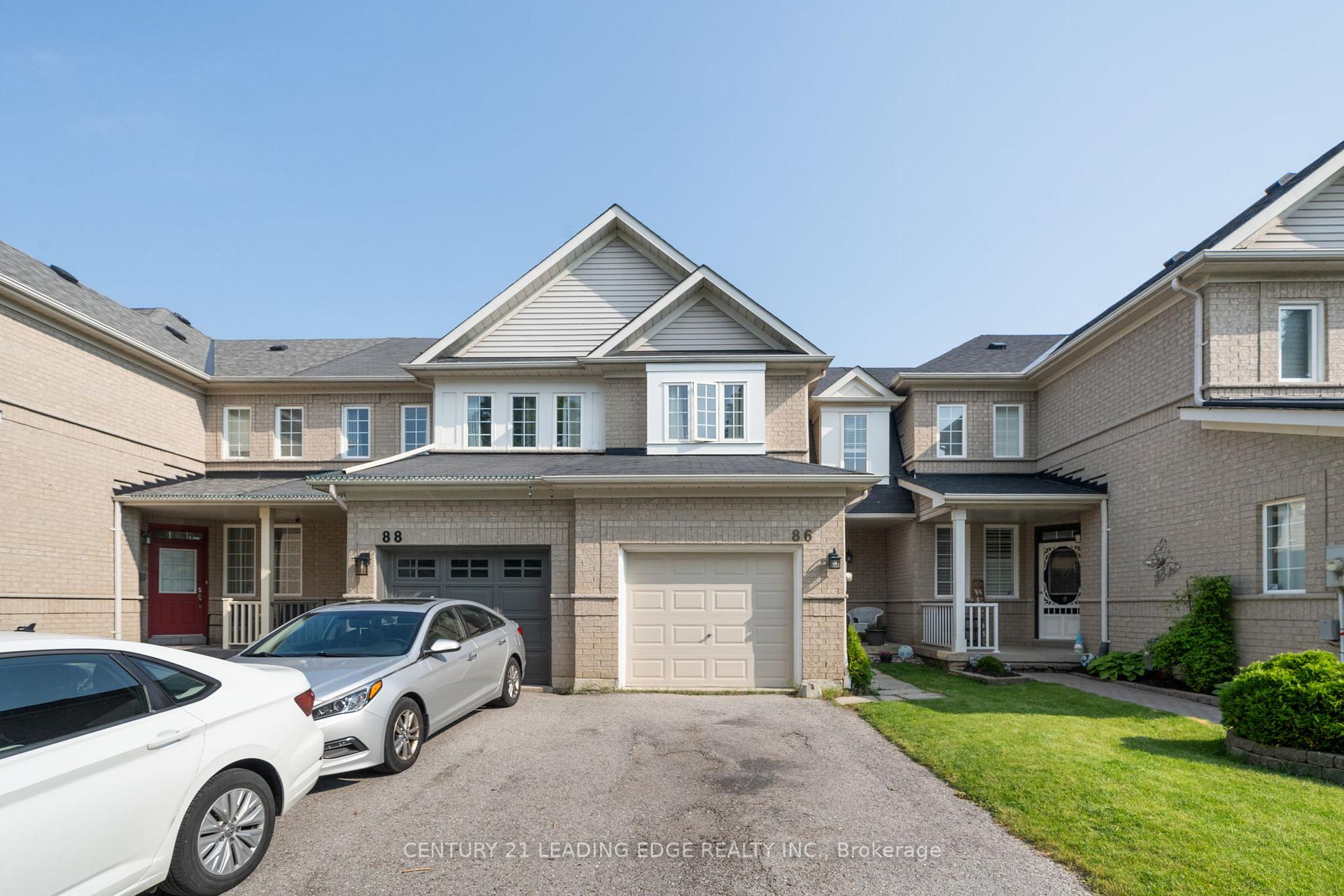 Photo 2 of 86 Breakwater Drive, Whitby, Port Whitby — HOMEH