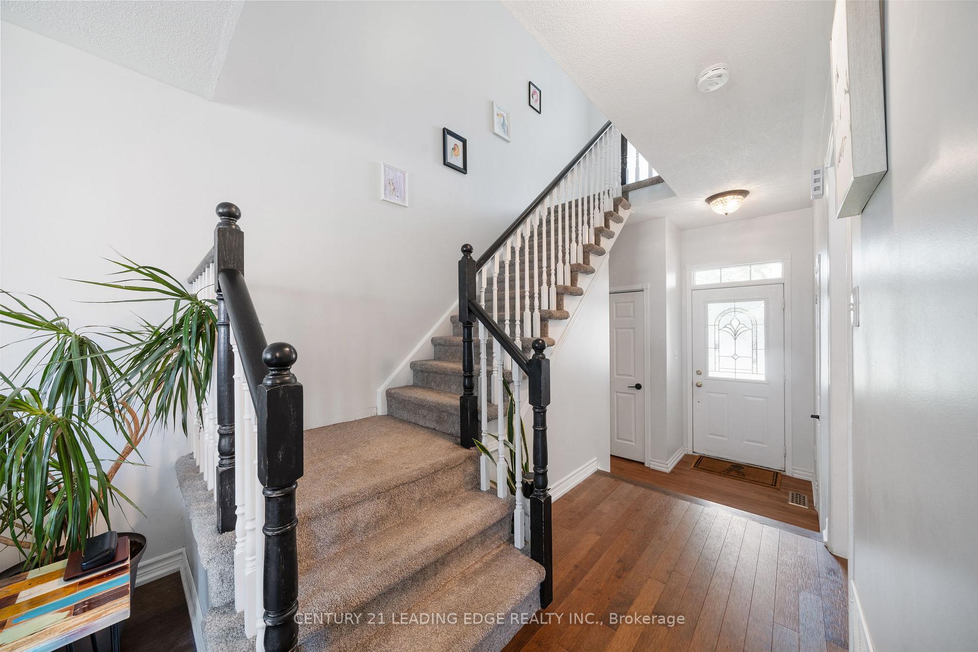 Photo 9 of 86 Breakwater Drive, Whitby, Port Whitby — HOMEH