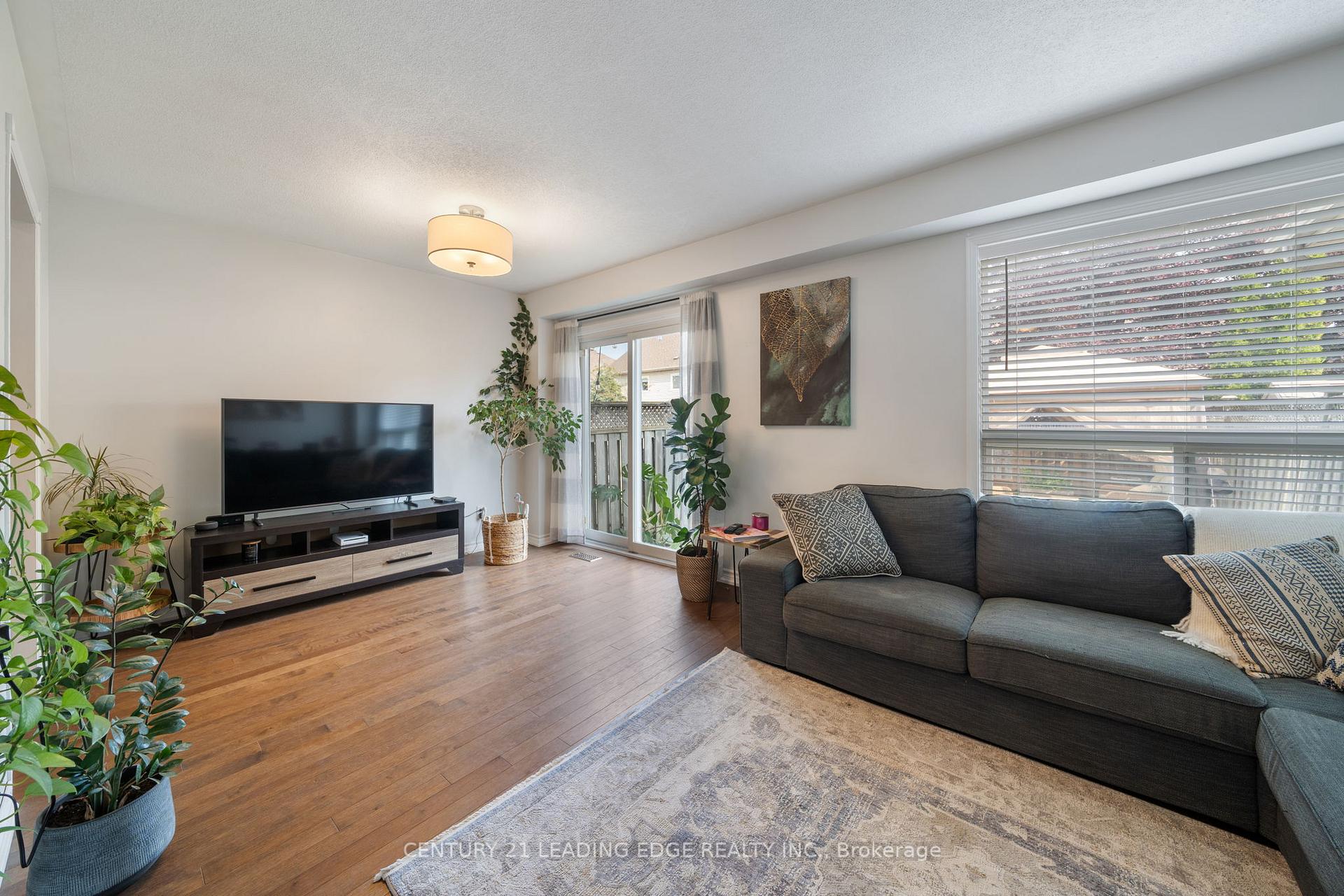 Photo 10 of 86 Breakwater Drive, Whitby, Port Whitby — HOMEH
