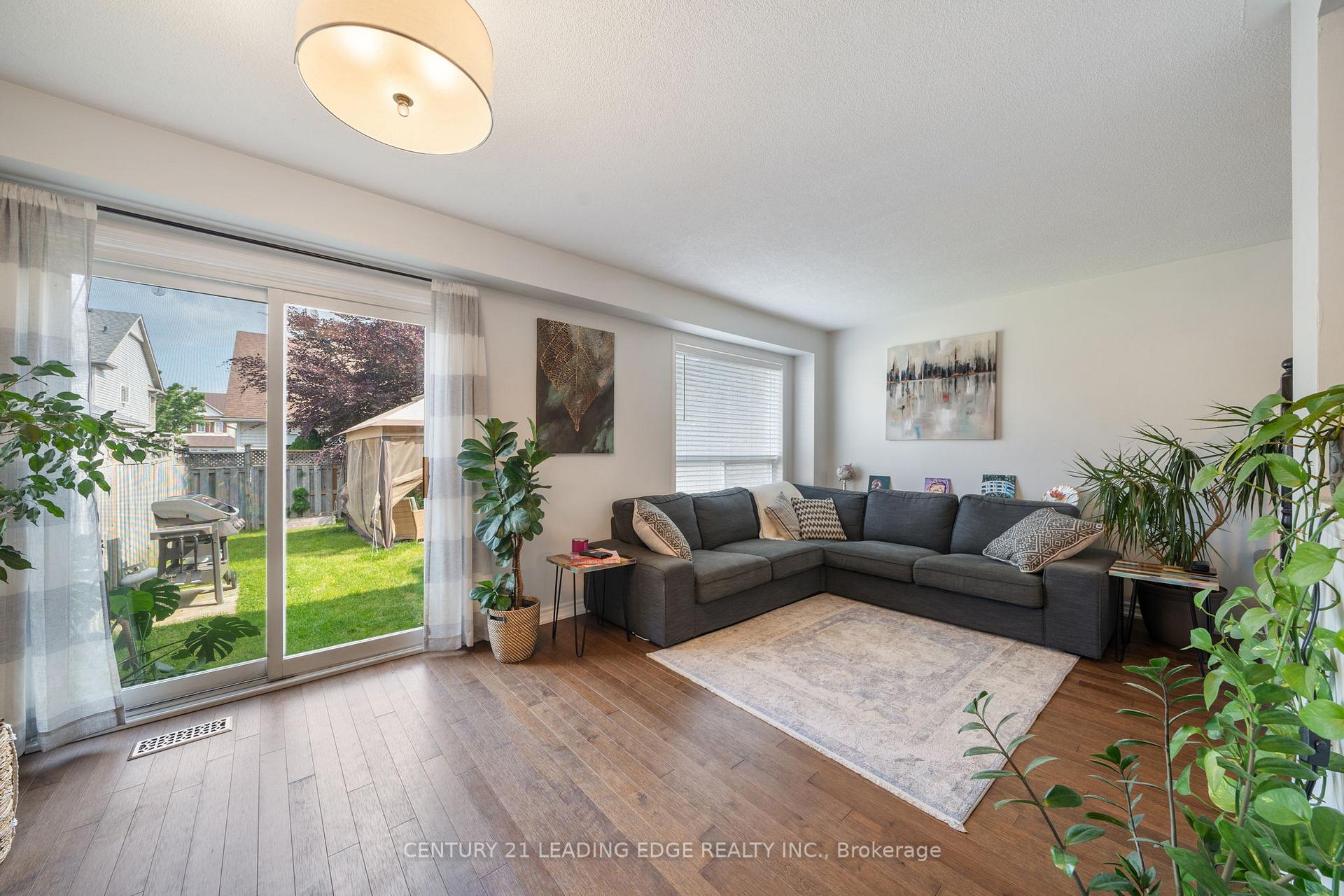 Photo 11 of 86 Breakwater Drive, Whitby, Port Whitby — HOMEH