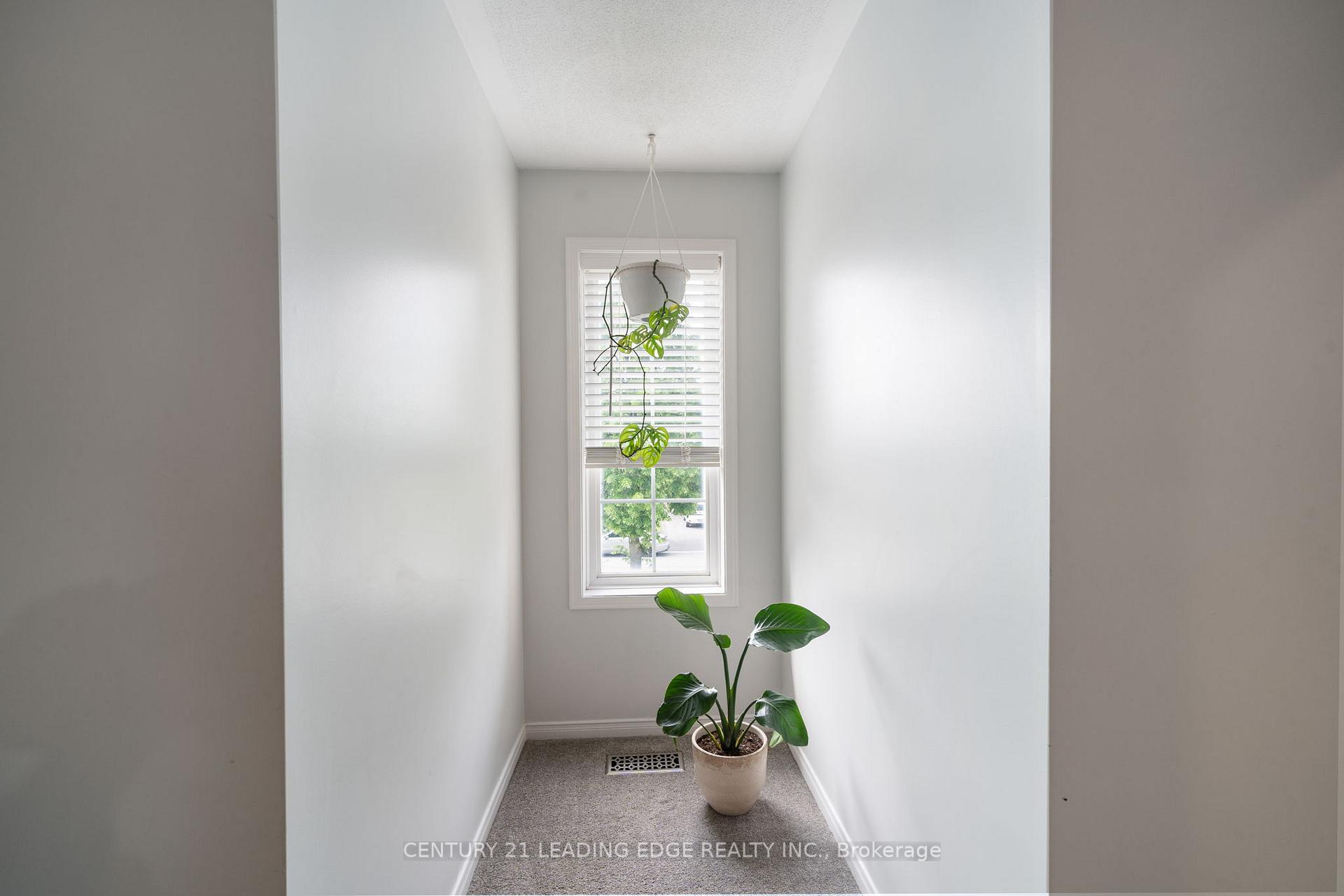 Photo 17 of 86 Breakwater Drive, Whitby, Port Whitby — HOMEH