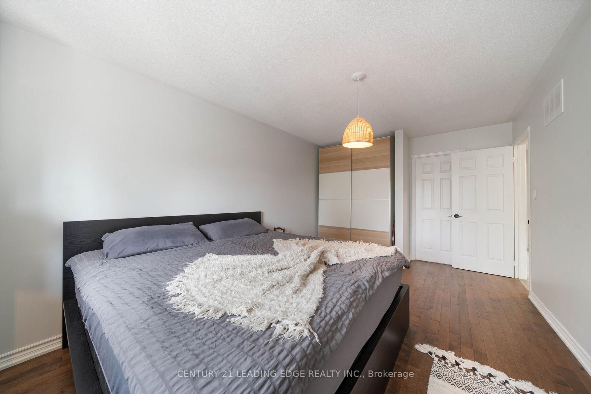 Photo 21 of 86 Breakwater Drive, Whitby, Port Whitby — HOMEH
