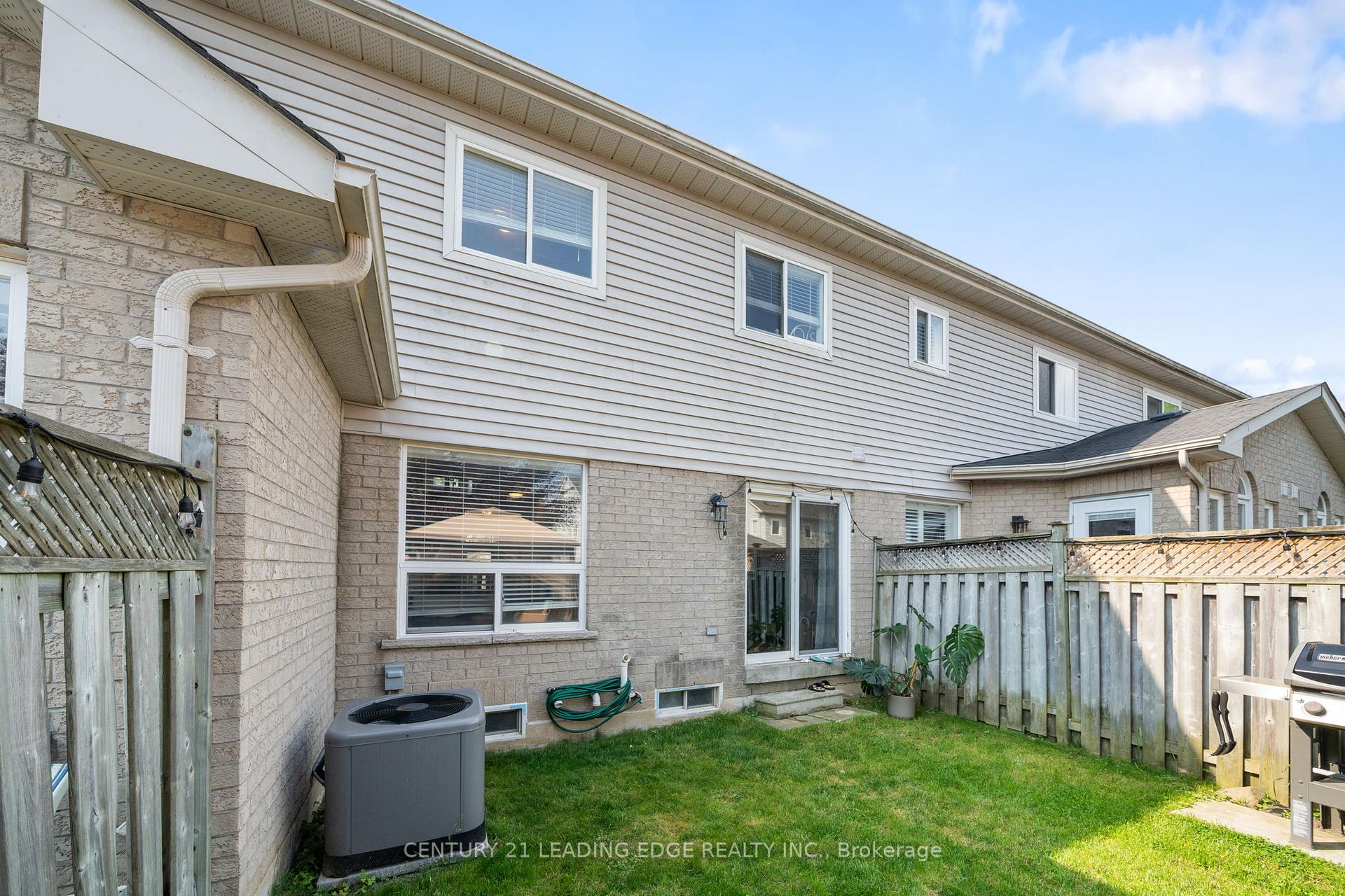 Photo 34 of 86 Breakwater Drive, Whitby, Port Whitby — HOMEH