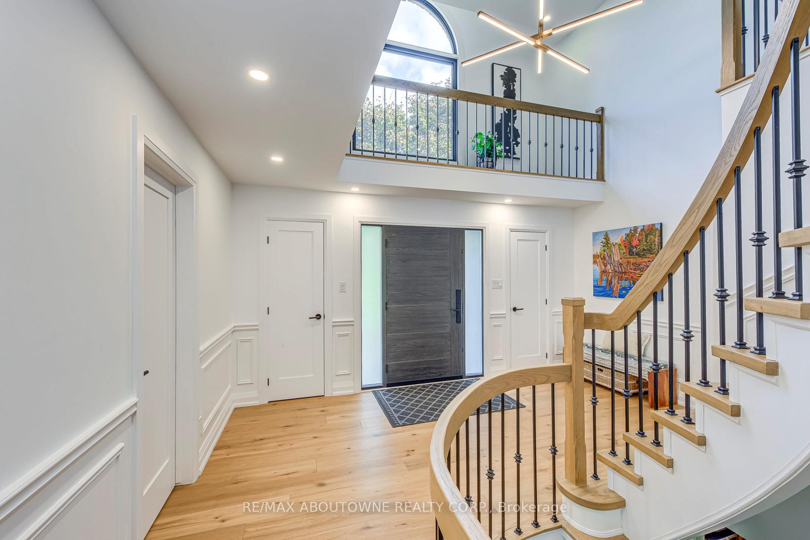 Photo 5 of 54 Deerview Avenue, Hamilton, Ancaster — HOMEH