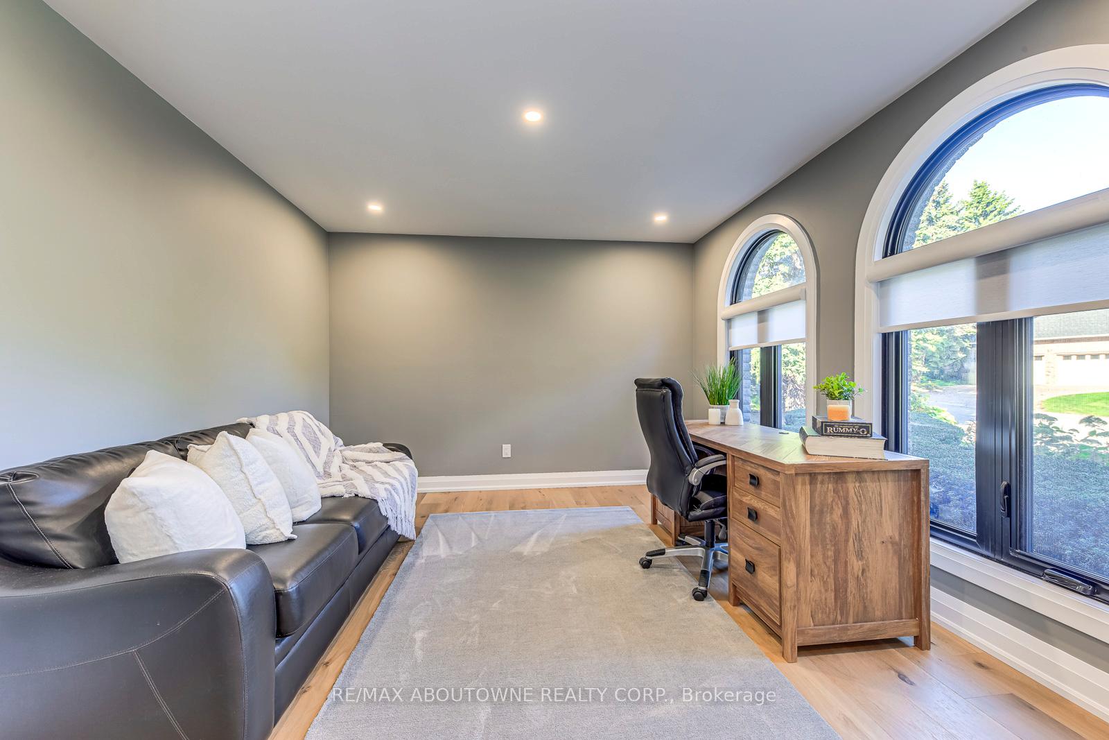 Photo 7 of 54 Deerview Avenue, Hamilton, Ancaster — HOMEH