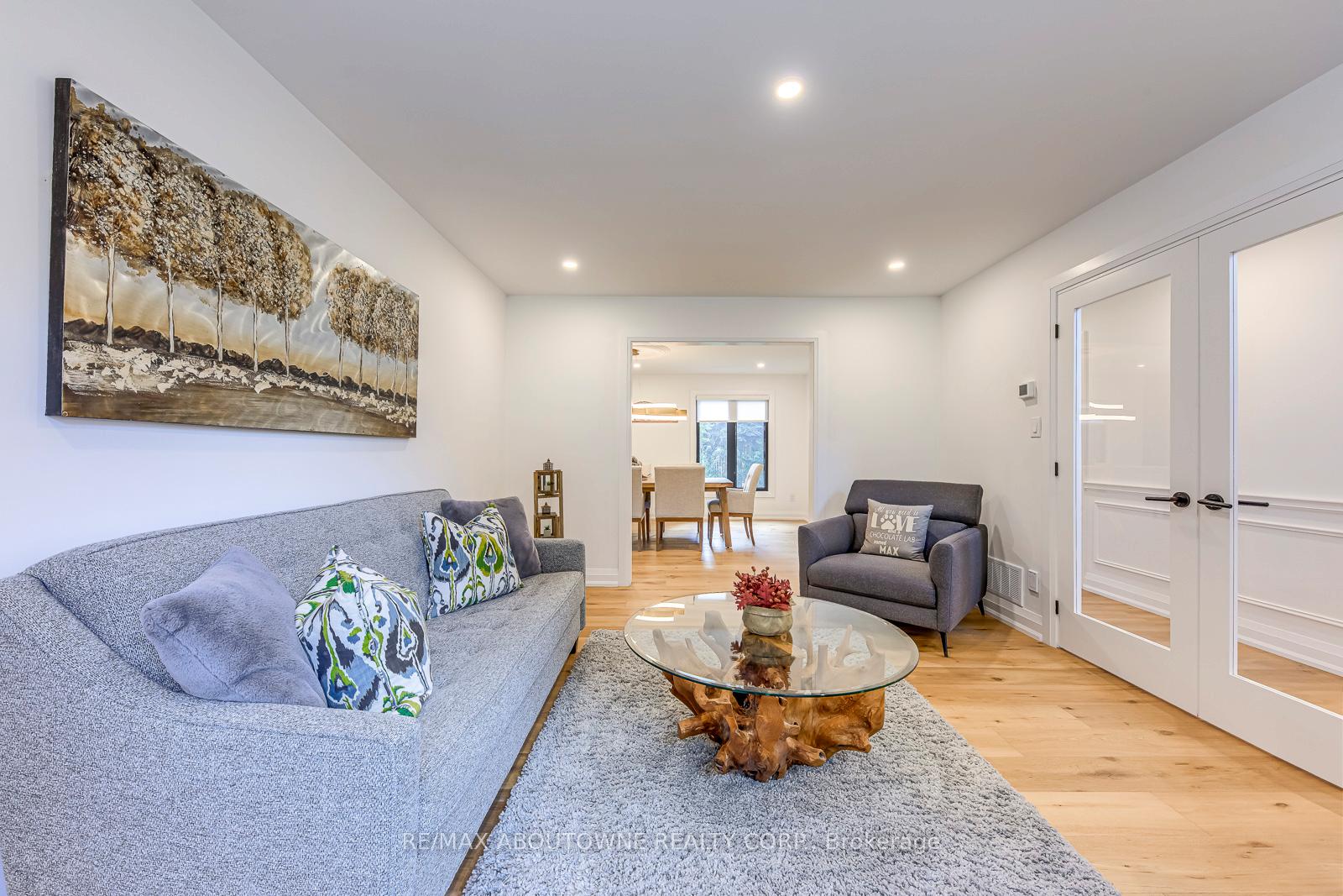 Photo 9 of 54 Deerview Avenue, Hamilton, Ancaster — HOMEH