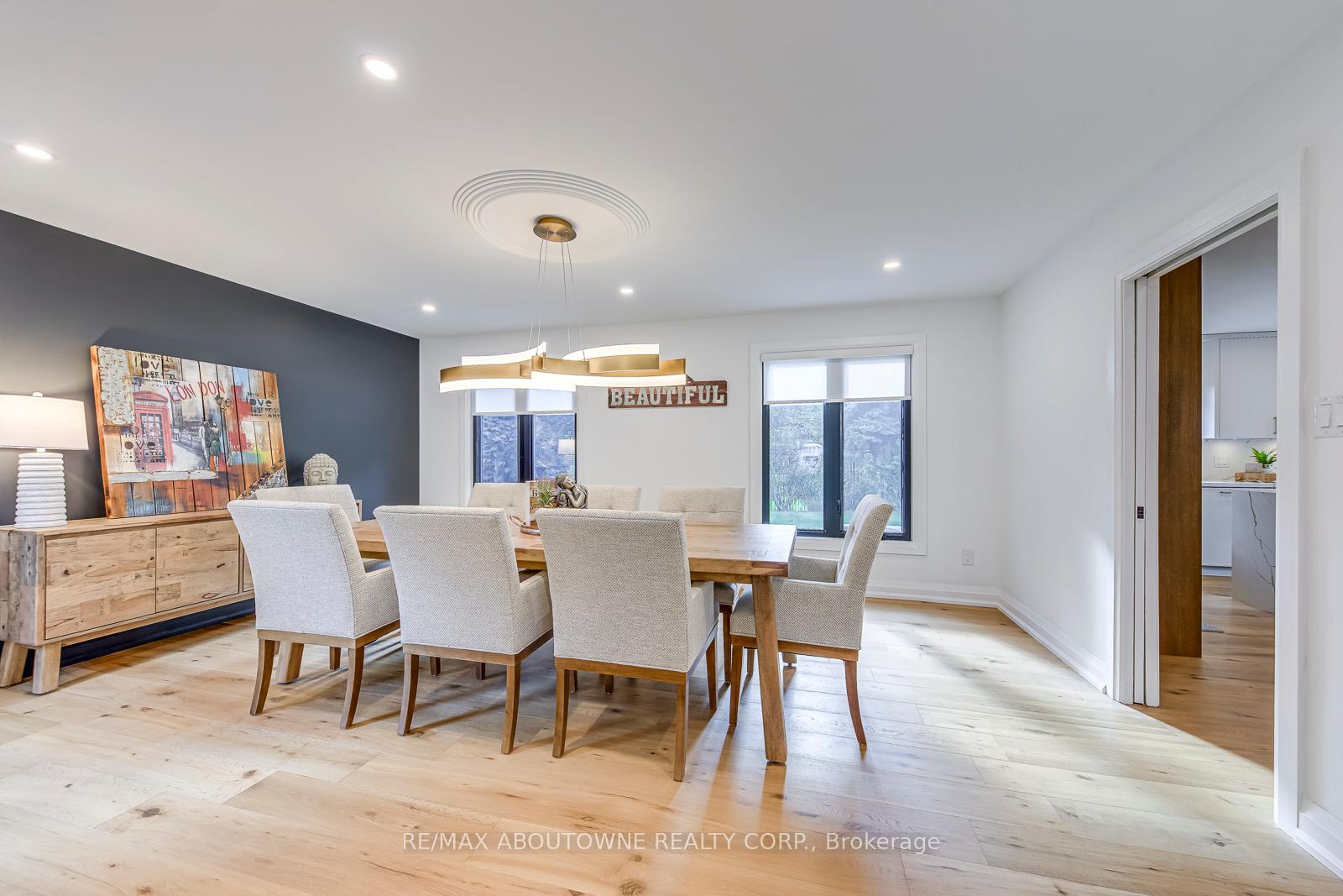 Photo 10 of 54 Deerview Avenue, Hamilton, Ancaster — HOMEH