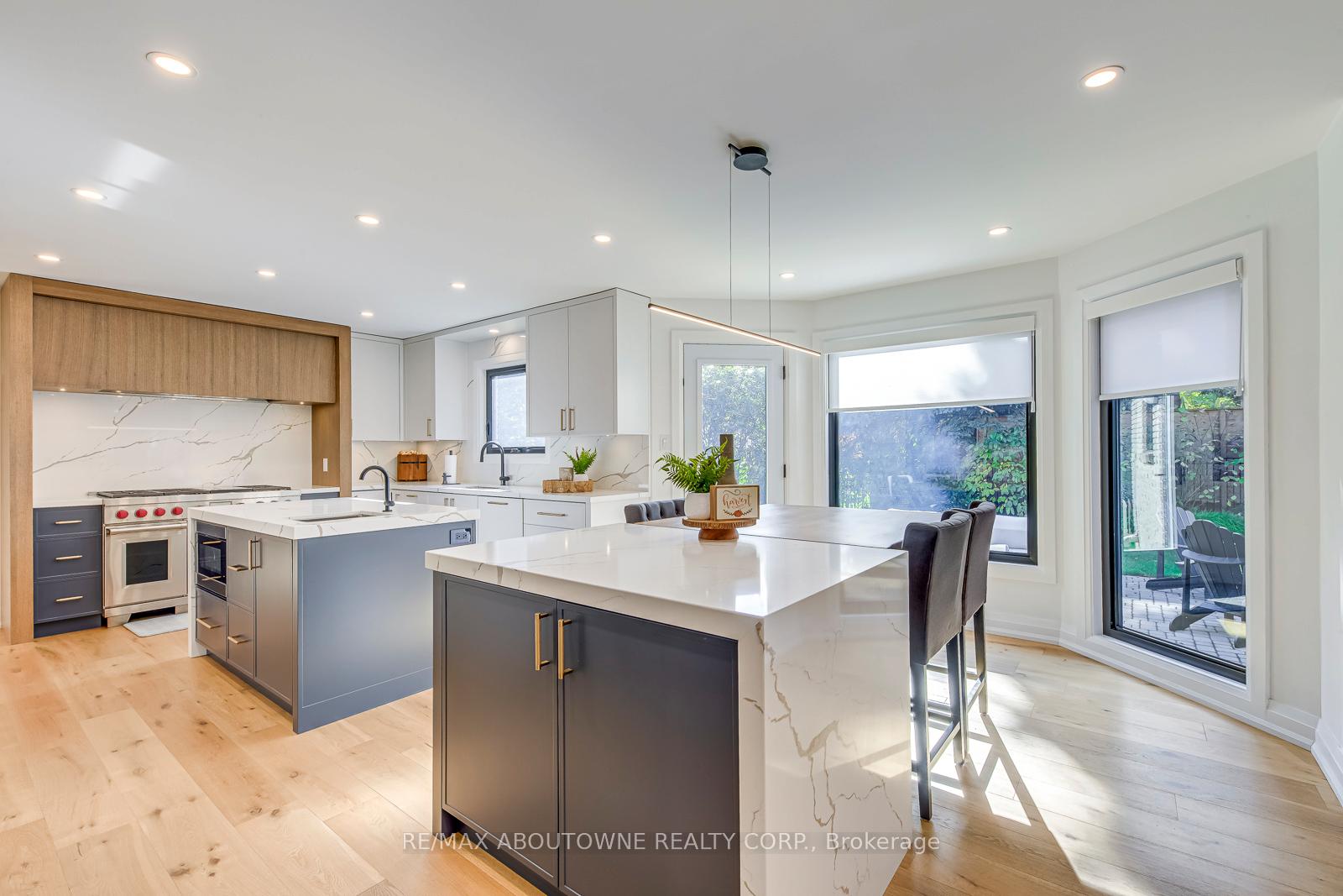 Photo 14 of 54 Deerview Avenue, Hamilton, Ancaster — HOMEH