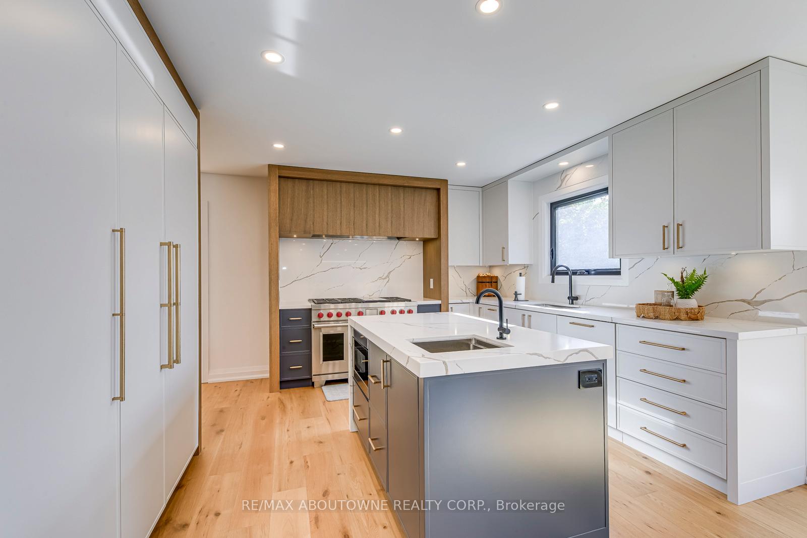 Photo 15 of 54 Deerview Avenue, Hamilton, Ancaster — HOMEH