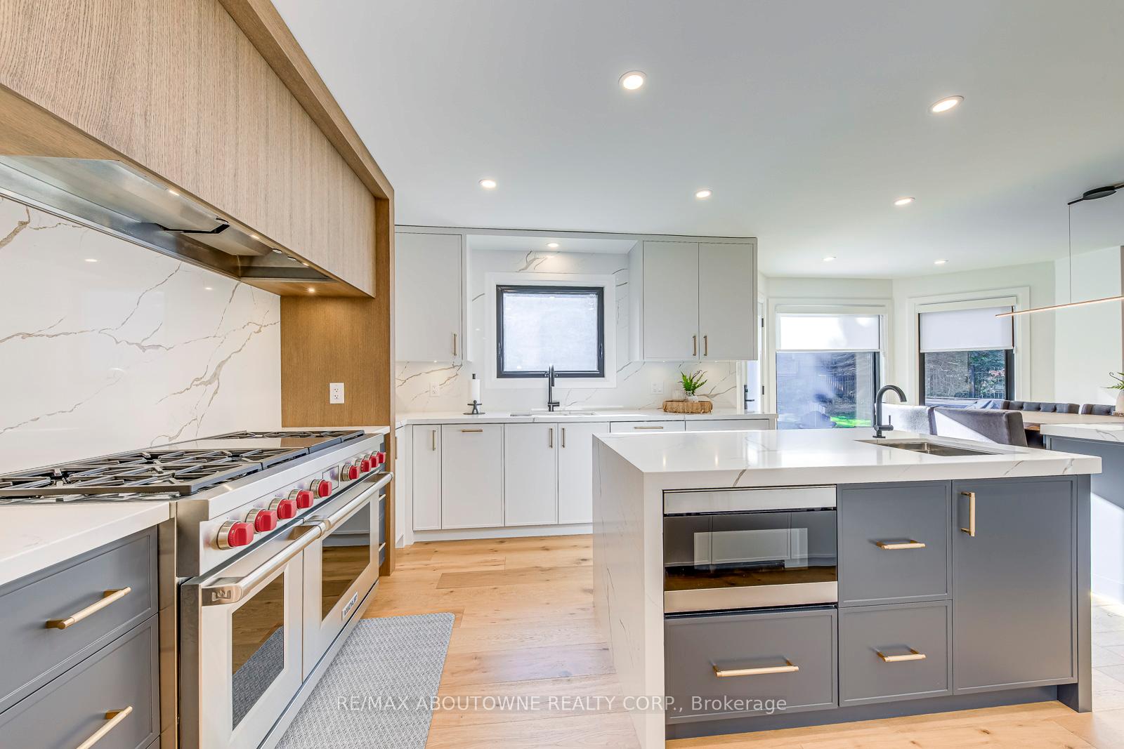 Photo 17 of 54 Deerview Avenue, Hamilton, Ancaster — HOMEH