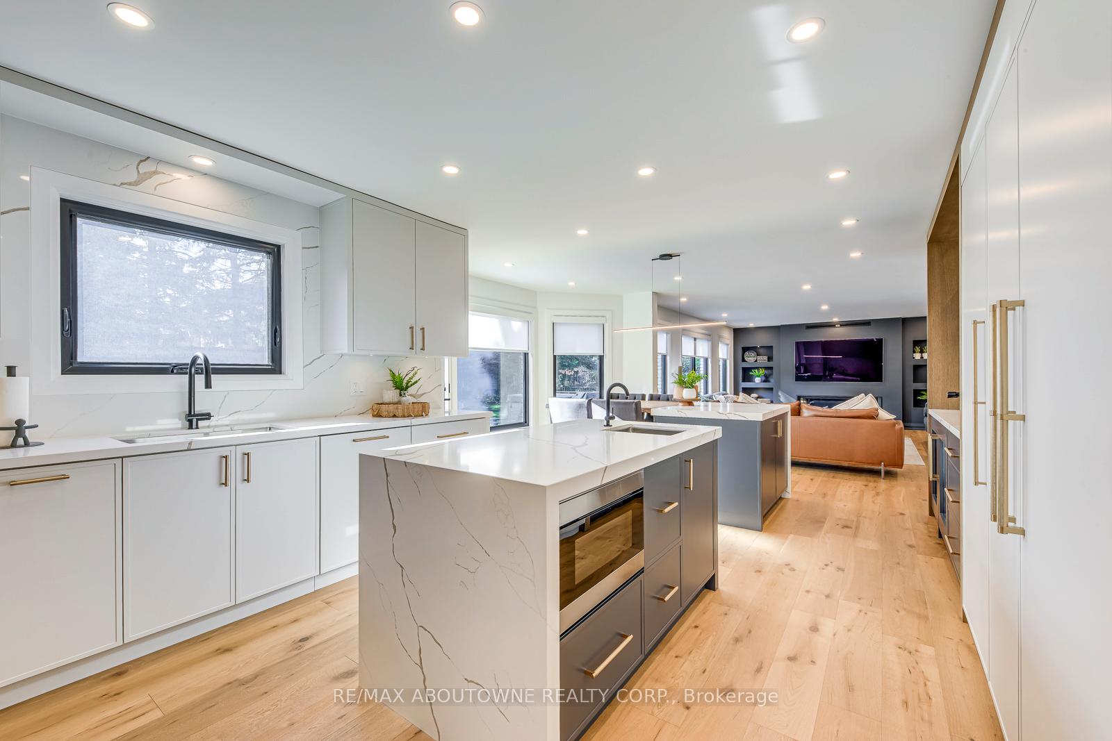 Photo 18 of 54 Deerview Avenue, Hamilton, Ancaster — HOMEH