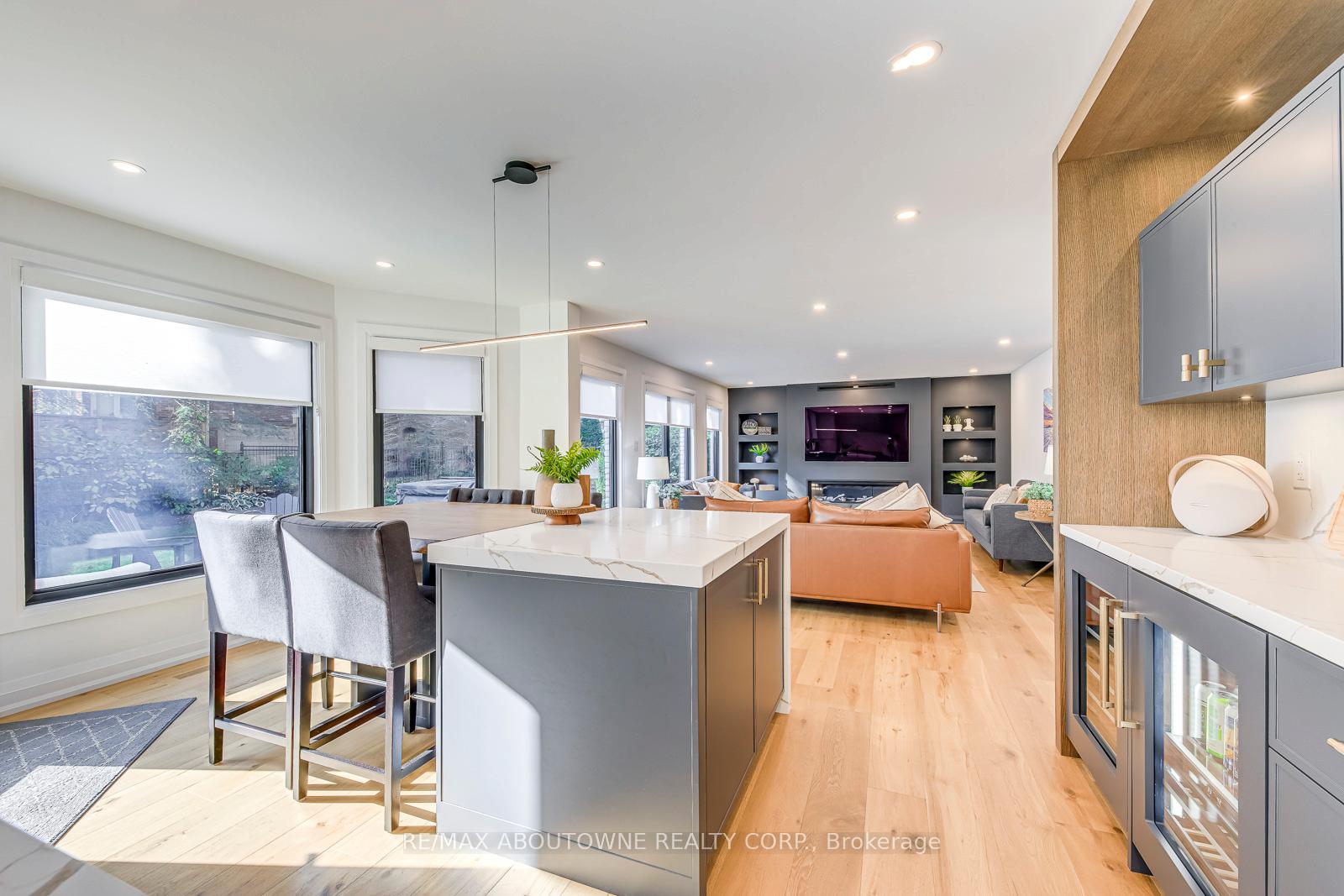 Photo 19 of 54 Deerview Avenue, Hamilton, Ancaster — HOMEH