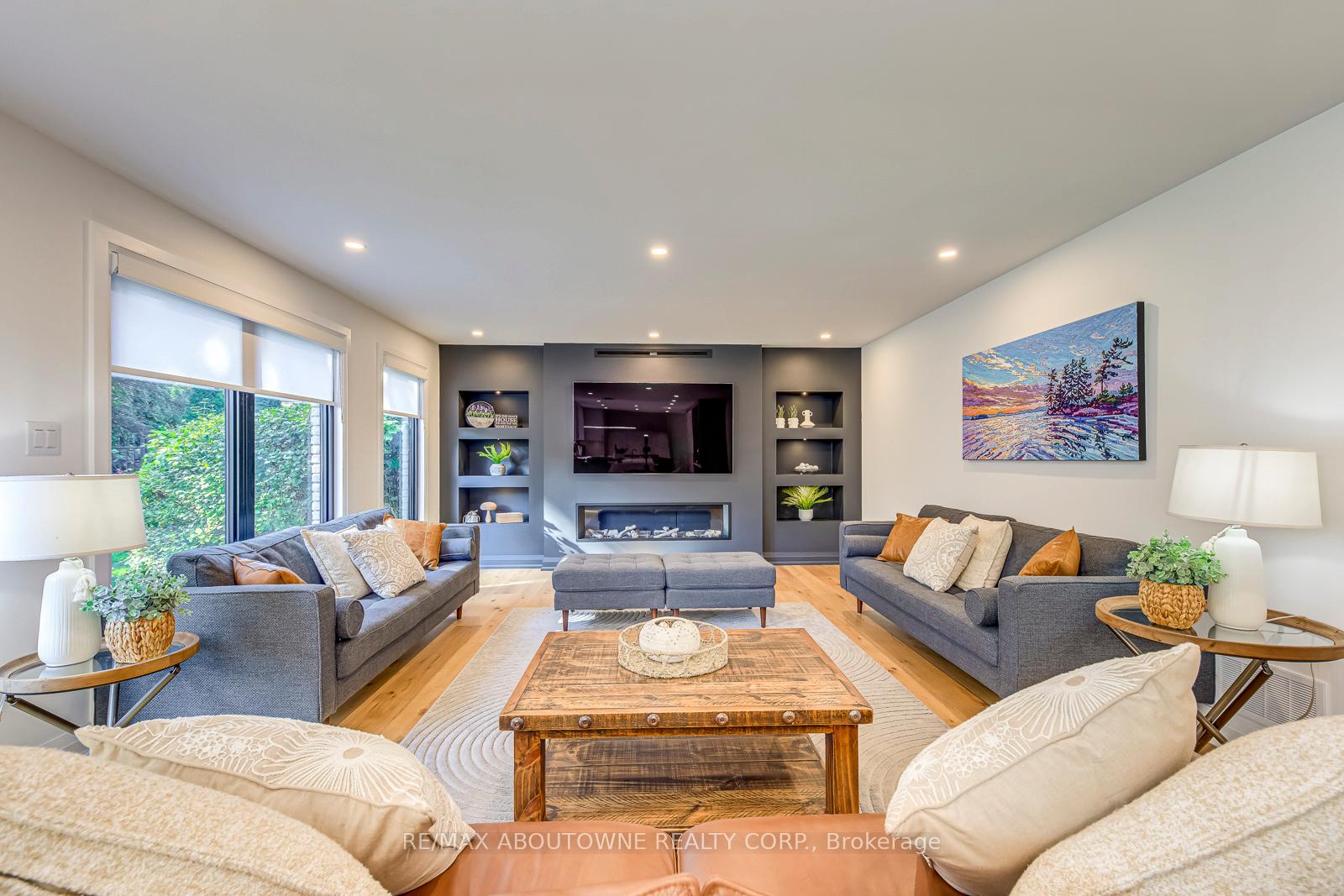 Photo 22 of 54 Deerview Avenue, Hamilton, Ancaster — HOMEH