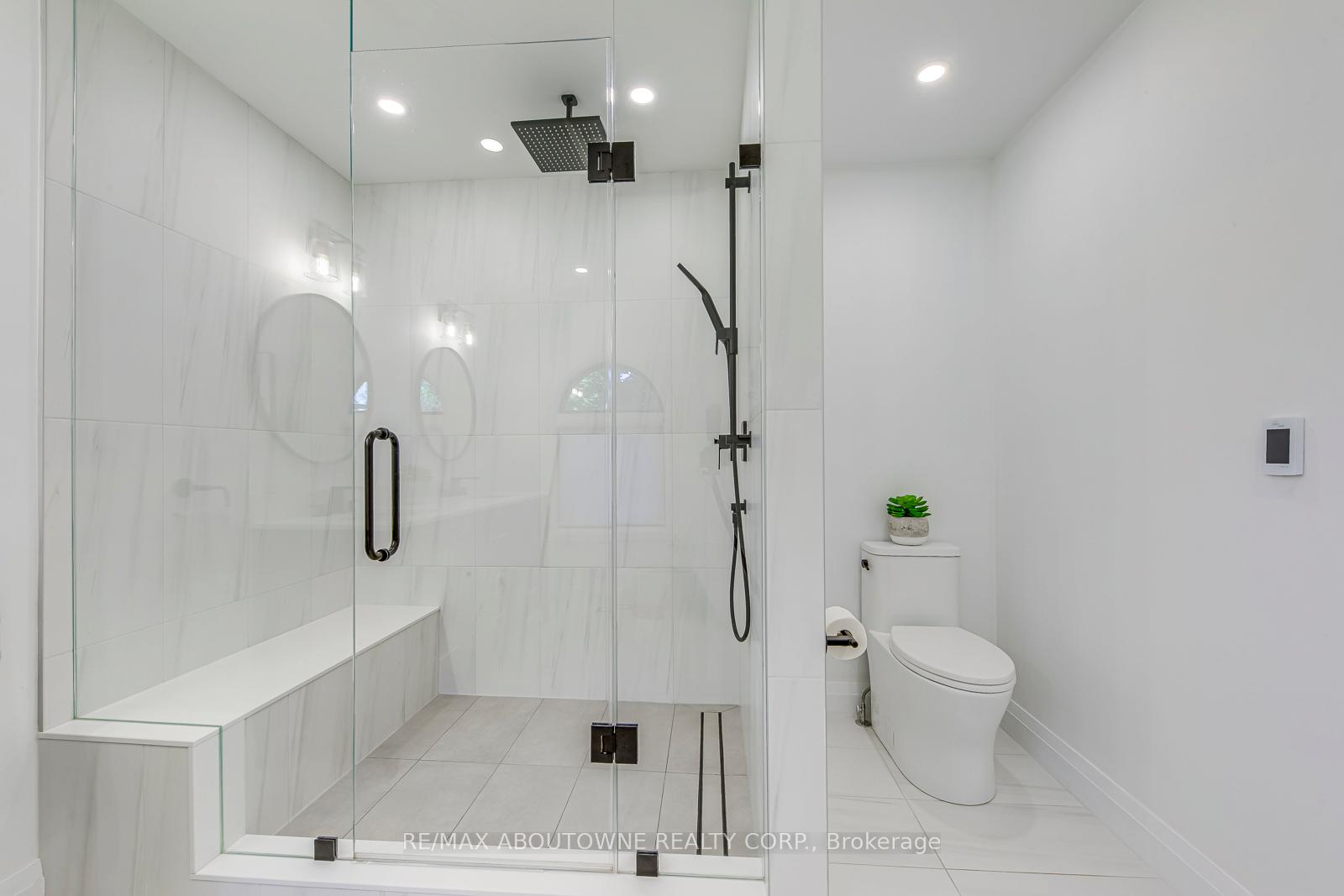 Photo 34 of 54 Deerview Avenue, Hamilton, Ancaster — HOMEH