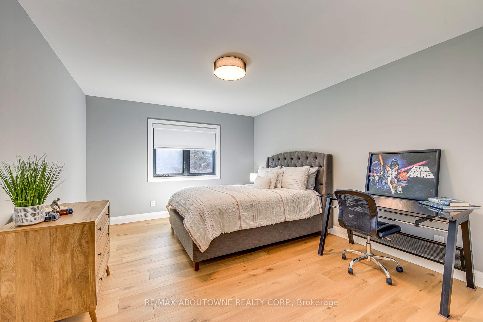 Photo 40 of 54 Deerview Avenue, Hamilton, Ancaster — HOMEH