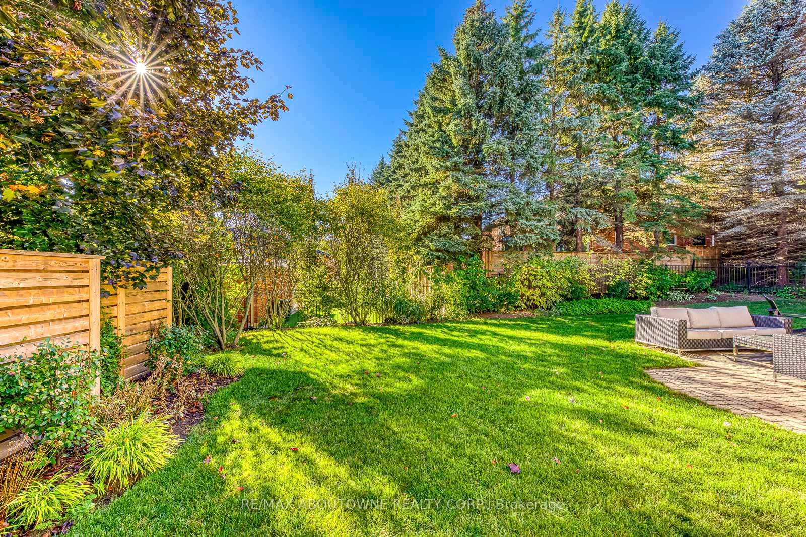 Photo 49 of 54 Deerview Avenue, Hamilton, Ancaster — HOMEH