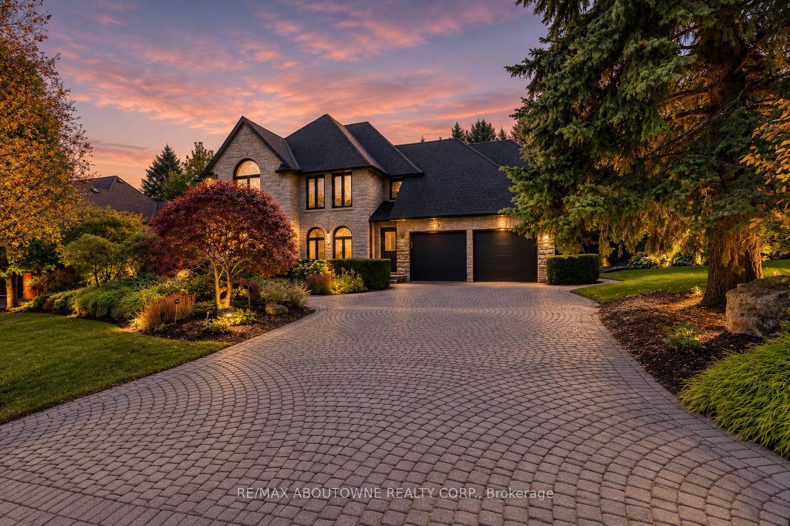 Photo 50 of 54 Deerview Avenue, Hamilton, Ancaster — HOMEH