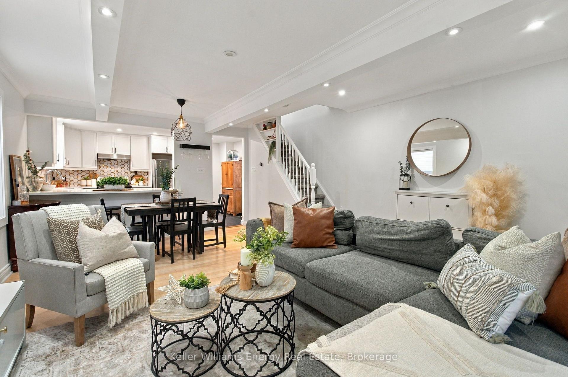 Photo 7 of 123 Barrie Avenue, Oshawa, Central — HOMEH