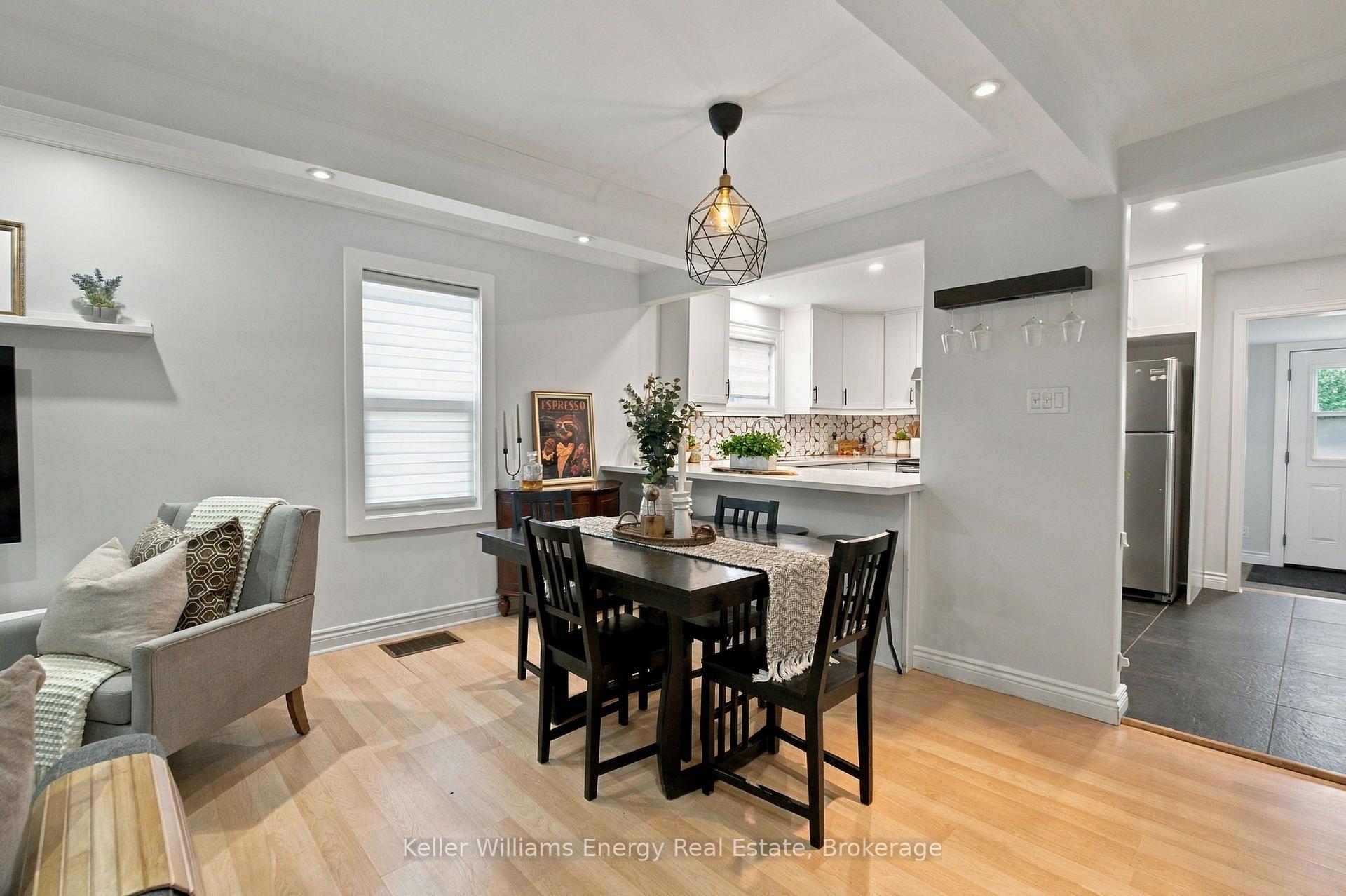 Photo 9 of 123 Barrie Avenue, Oshawa, Central — HOMEH