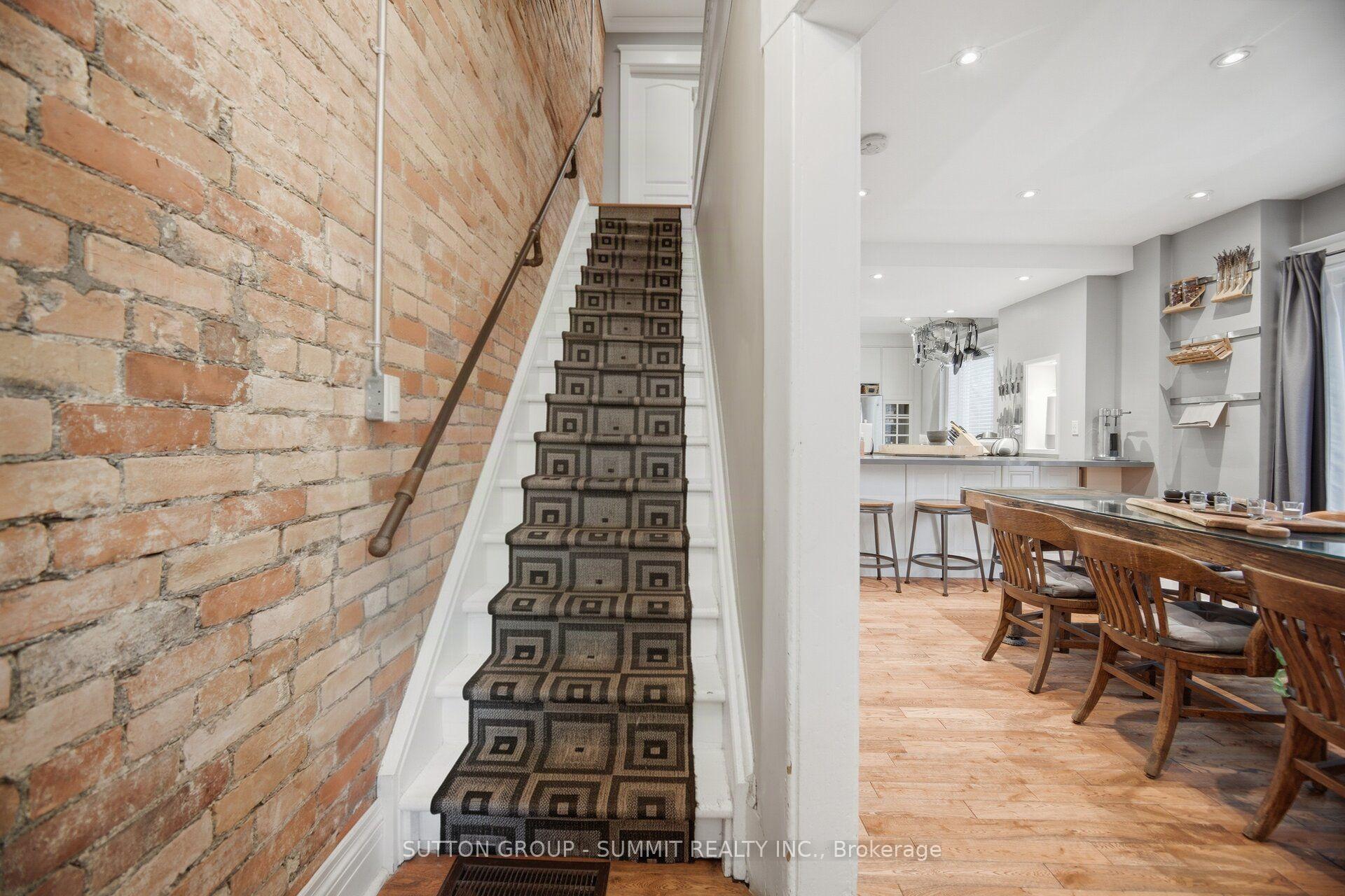 Photo 5 of 500 Indian Grove, Toronto, Junction Area — HOMEH