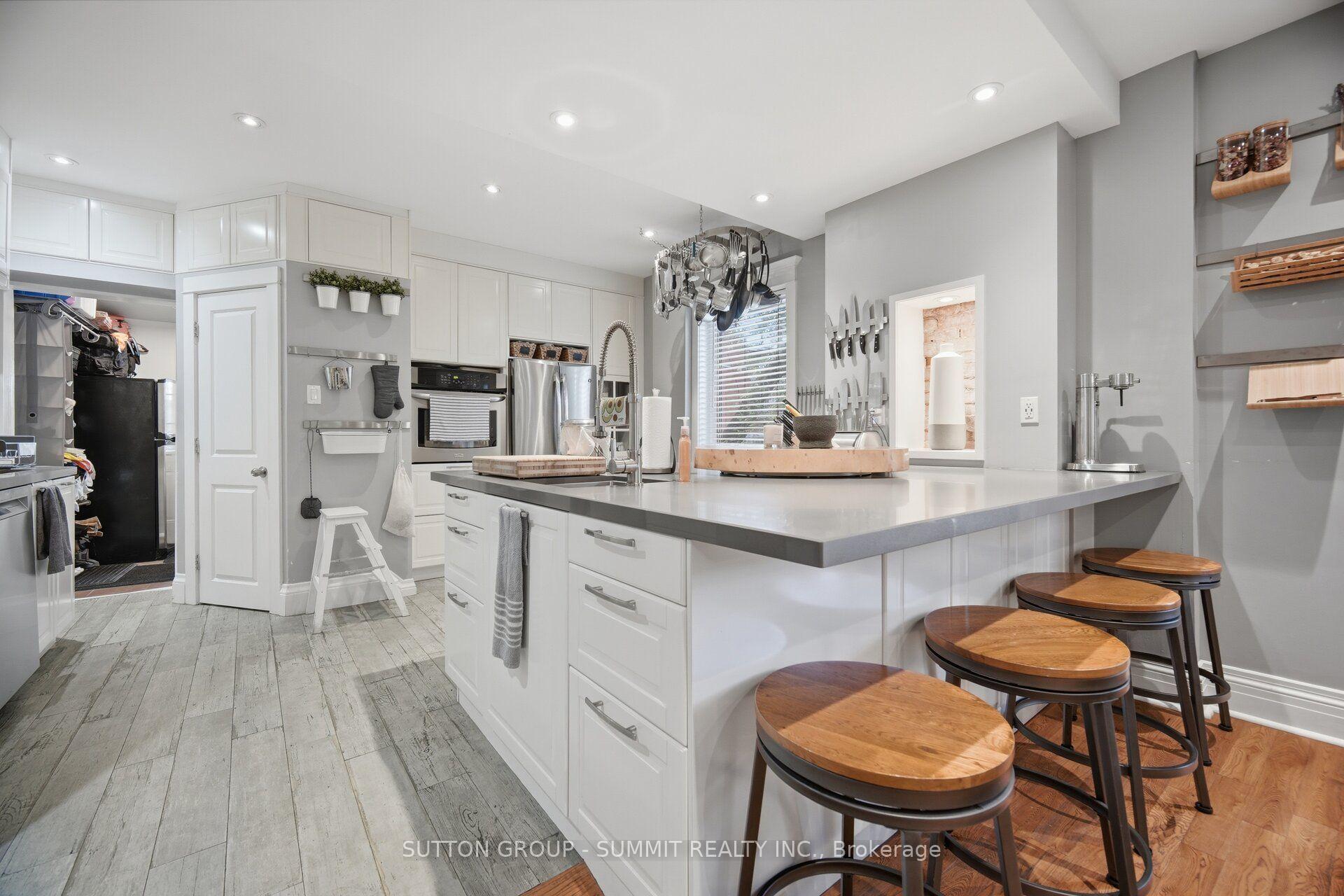 Photo 10 of 500 Indian Grove, Toronto, Junction Area — HOMEH