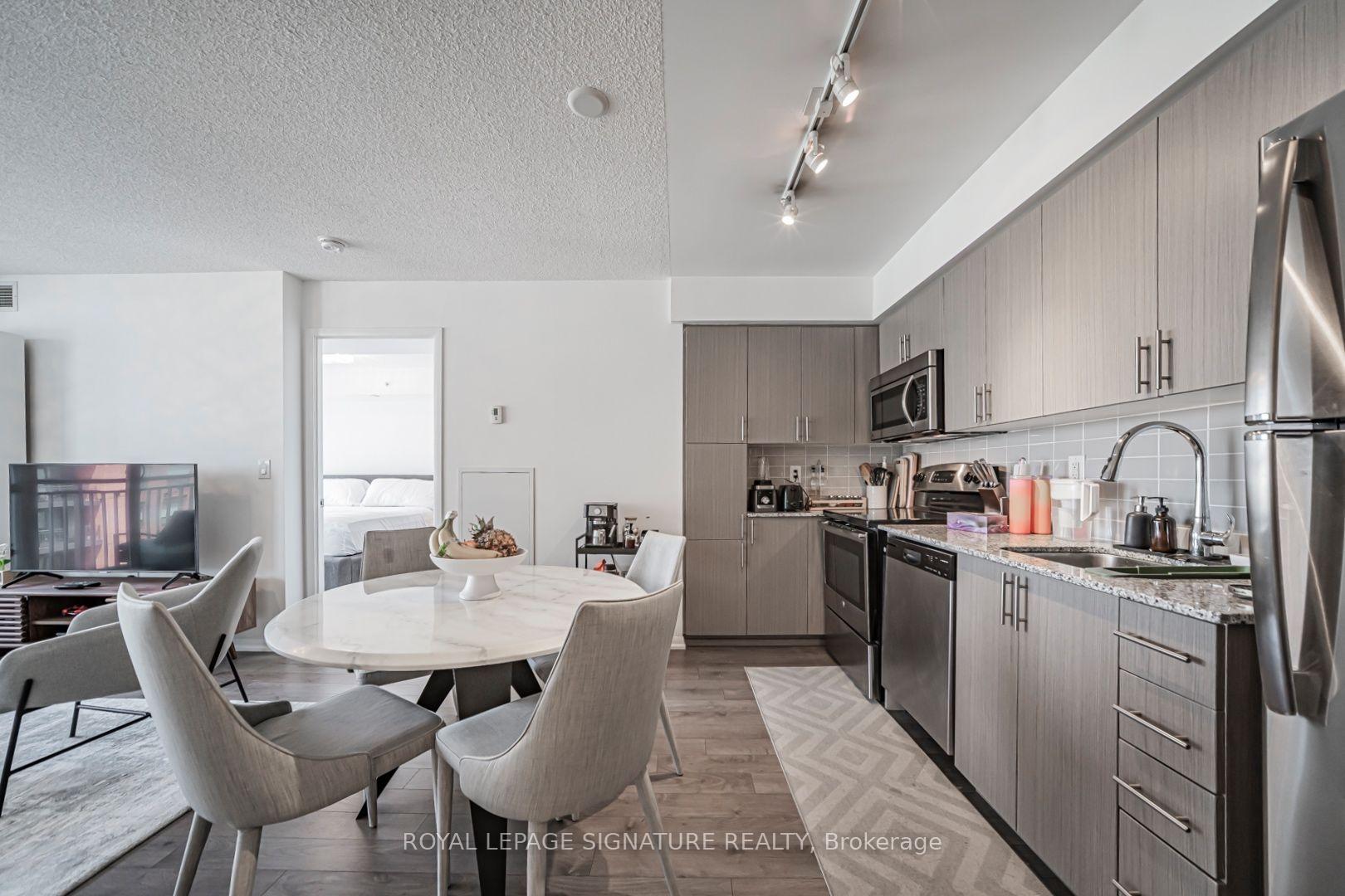 Photo 3 of Unit 1017, 830 Lawrence Avenue W, North York, Yorkdale-Glen Park — HOMEH